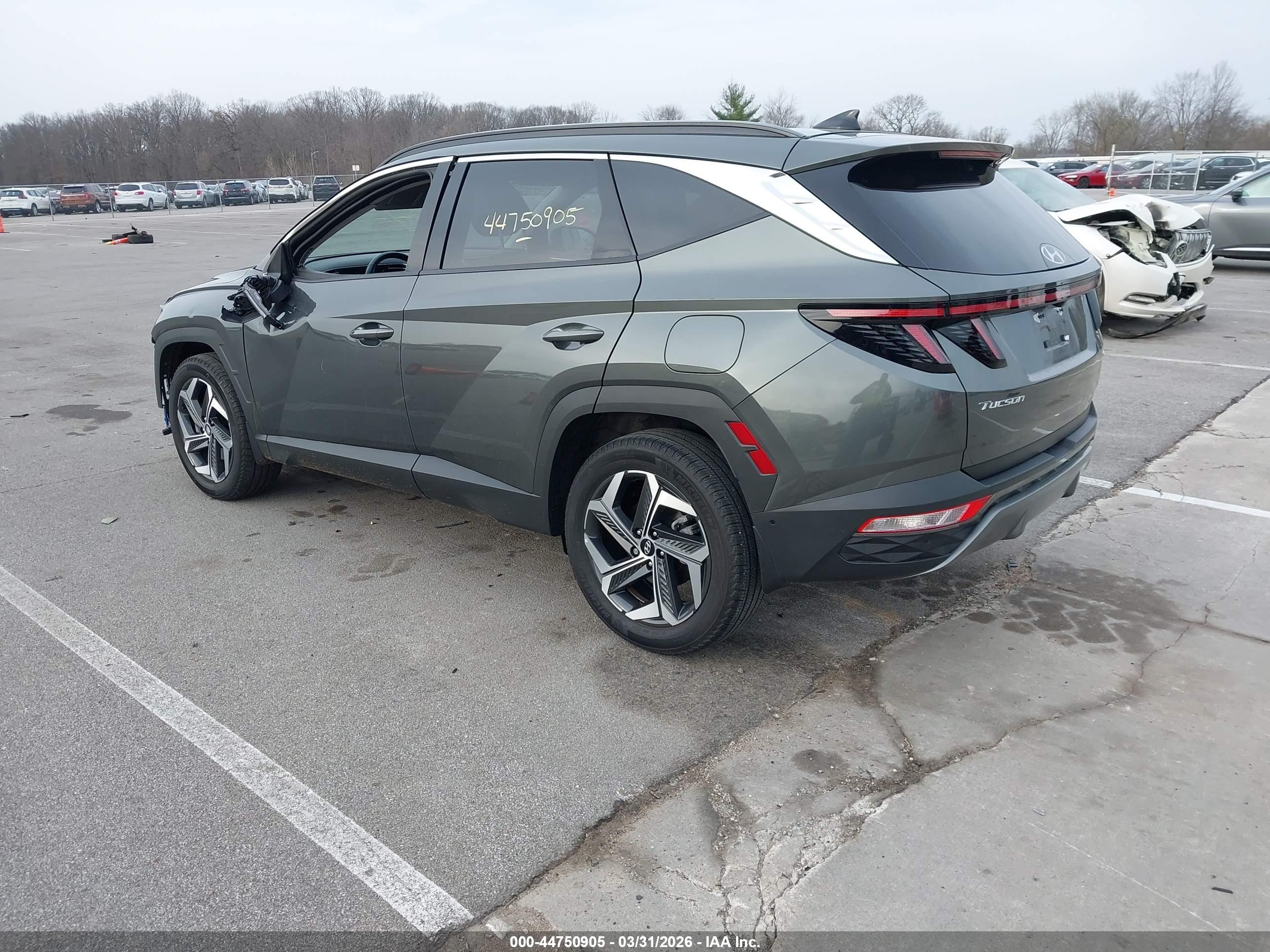 HYUNDAI TUCSON image 3