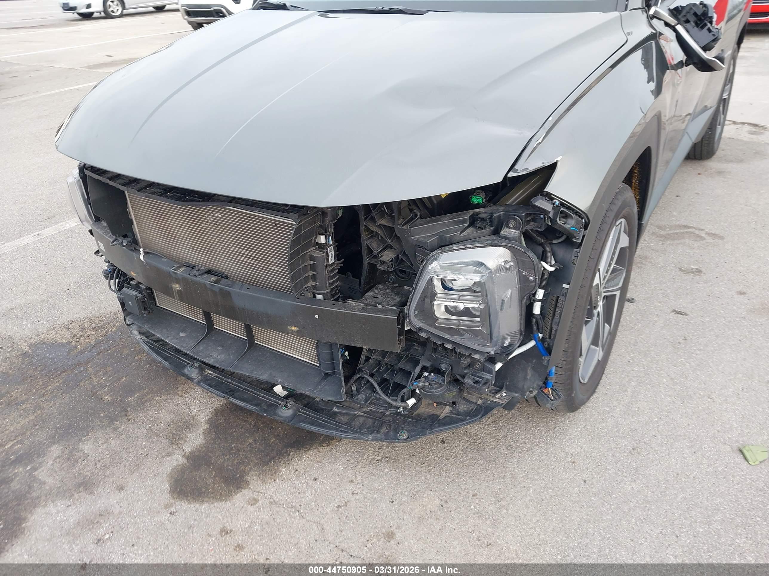 HYUNDAI TUCSON image 6
