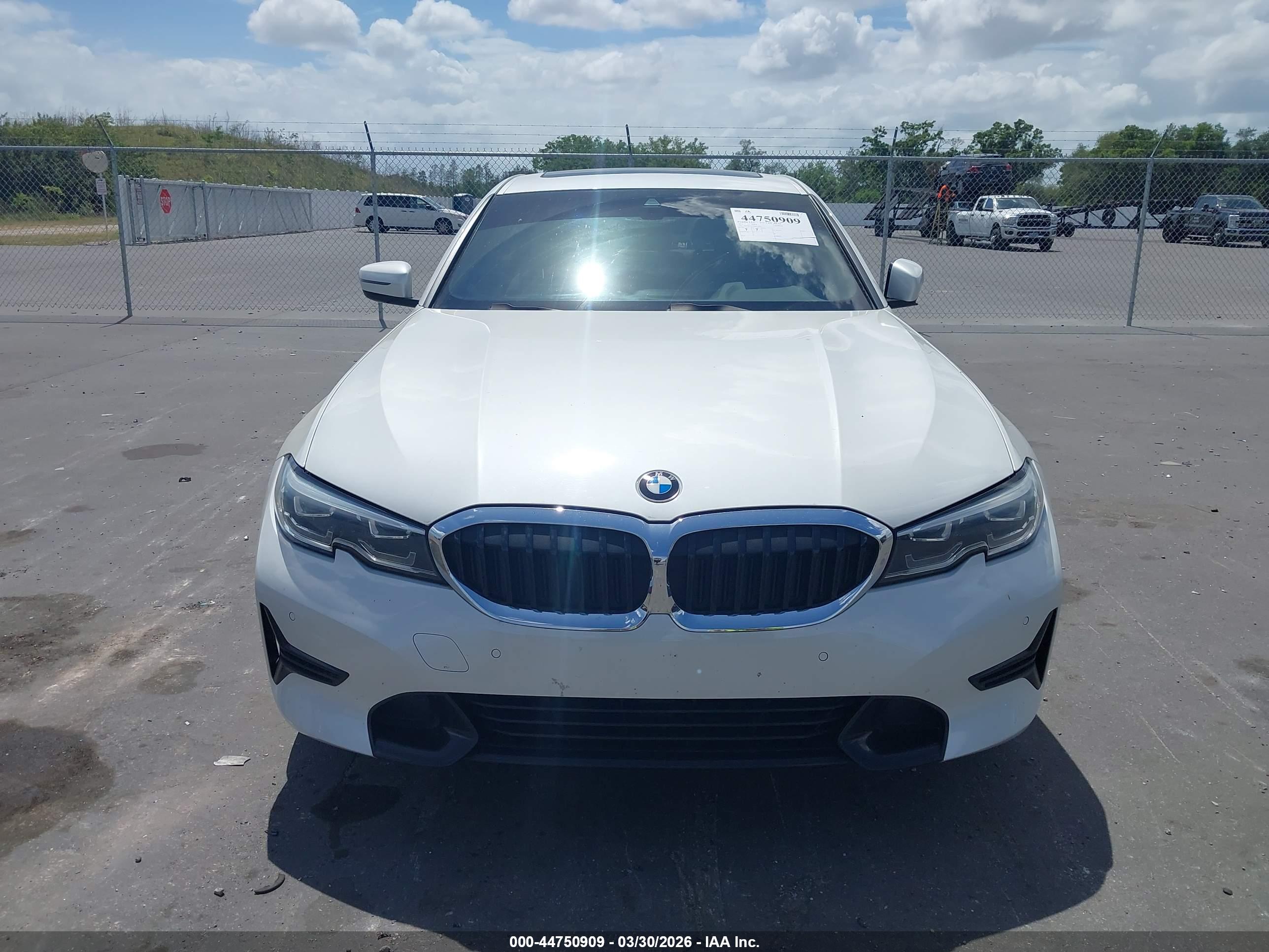 BMW 330I image 6