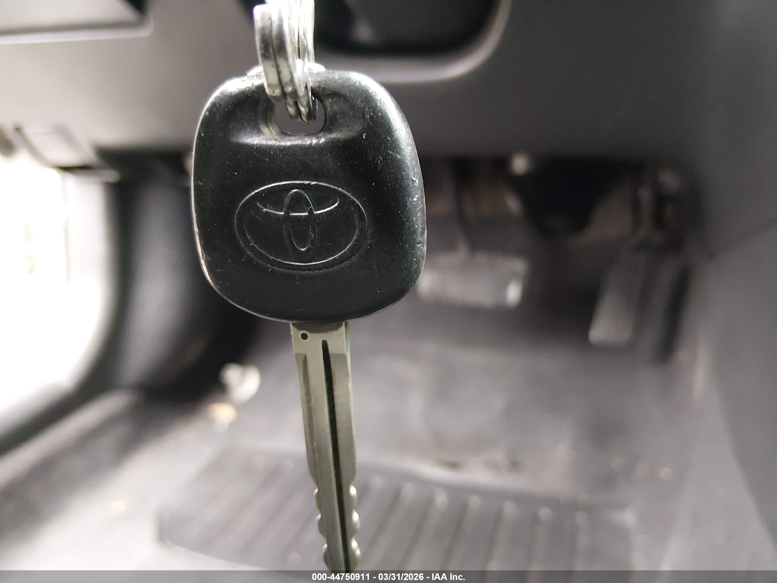 TOYOTA COROLLA image 11