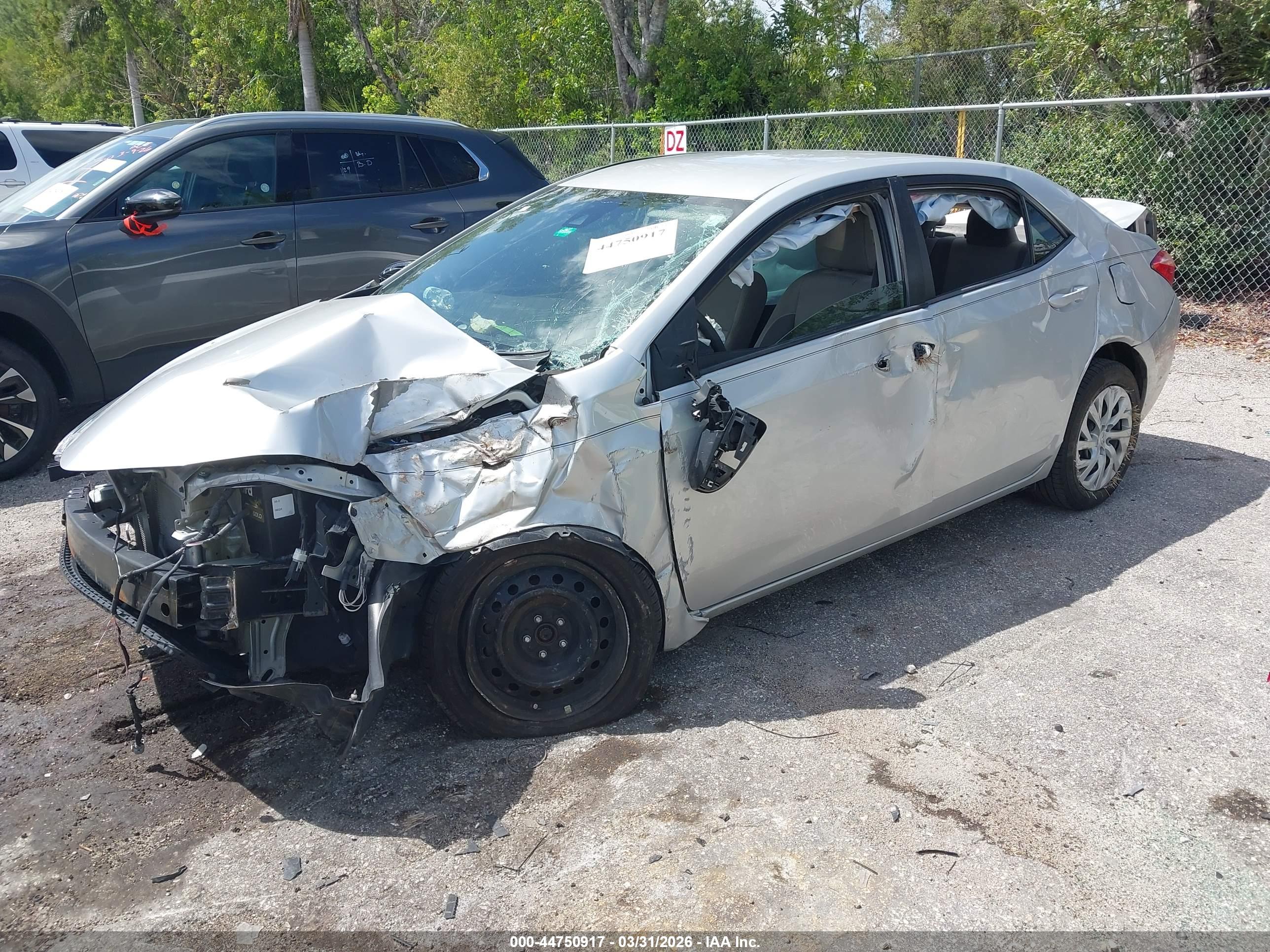 TOYOTA COROLLA image 2