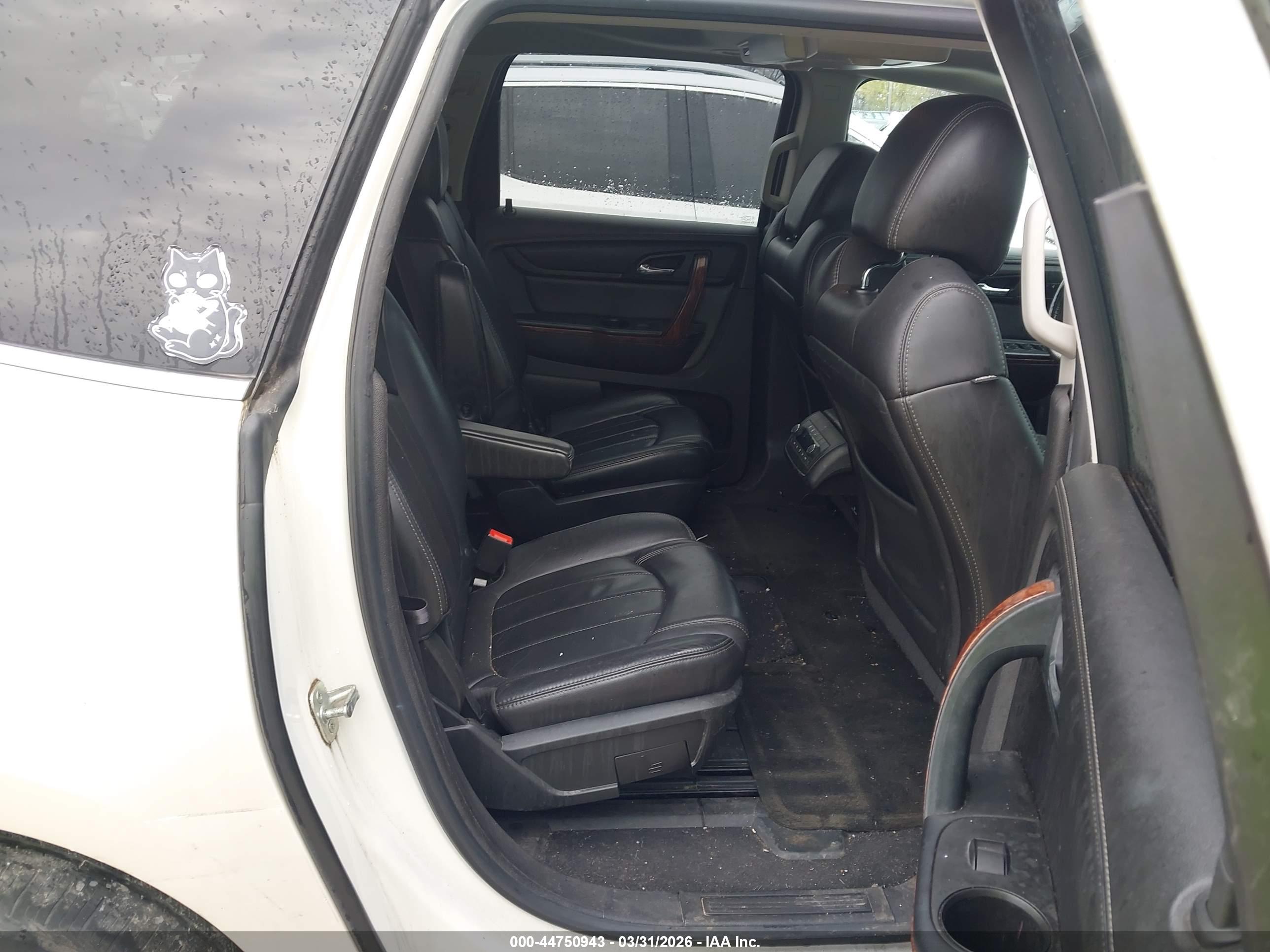 CHEVROLET TRAVERSE image 8