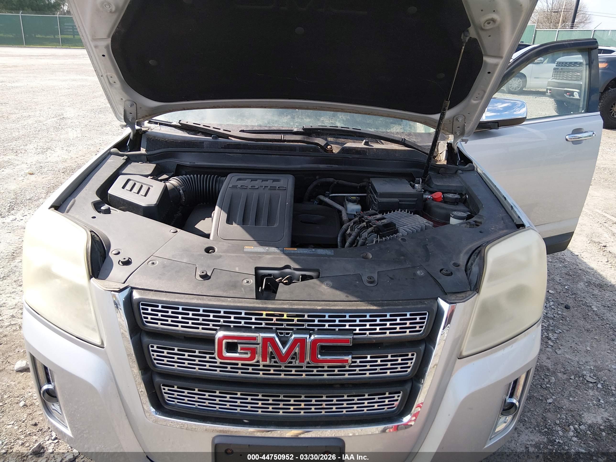 GMC TERRAIN image 10