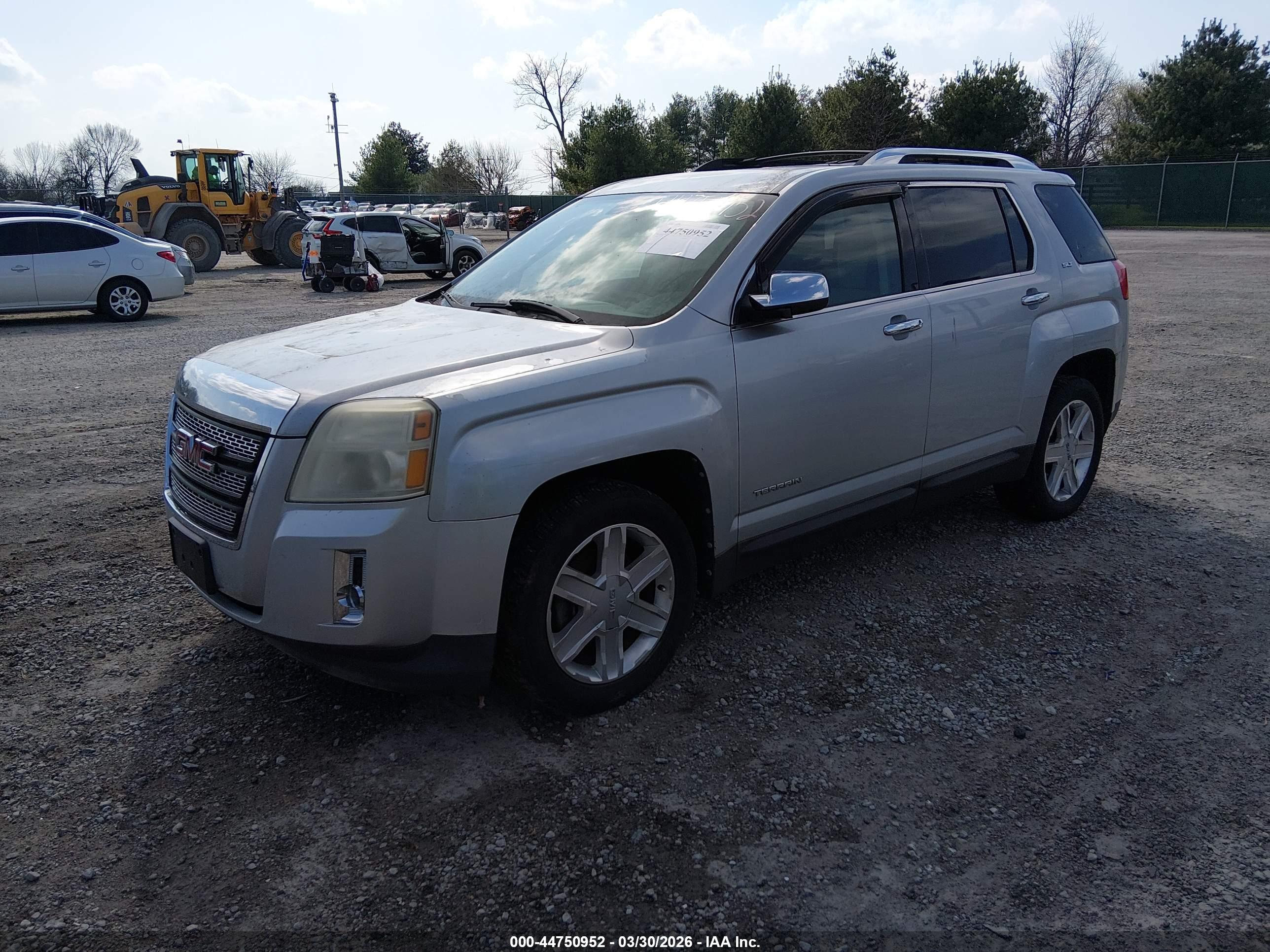 GMC TERRAIN image 2