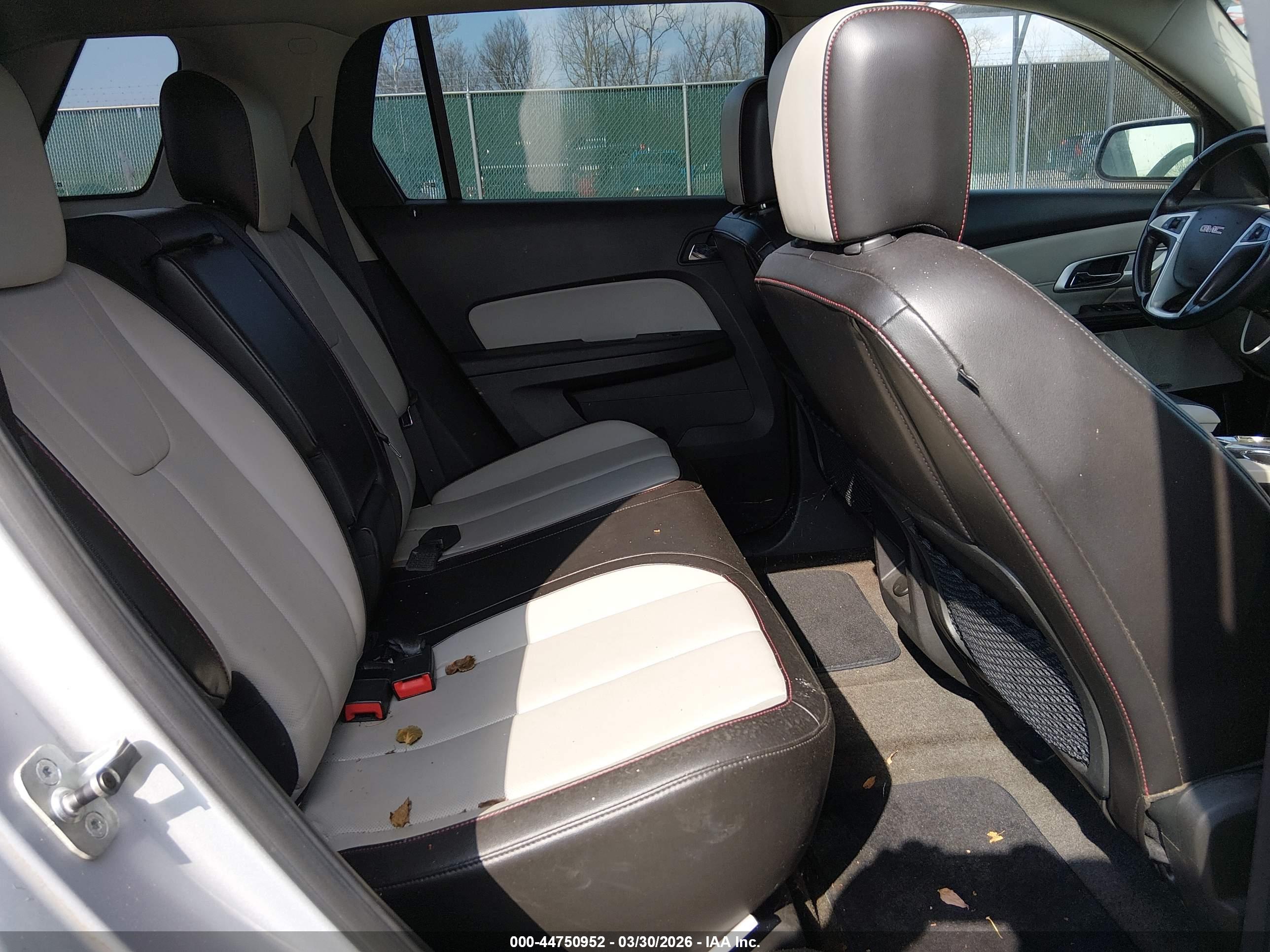 GMC TERRAIN image 8