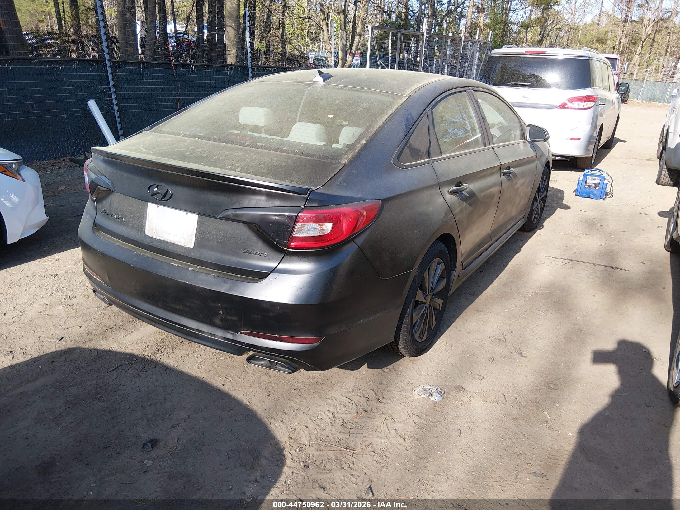 HYUNDAI SONATA image 4