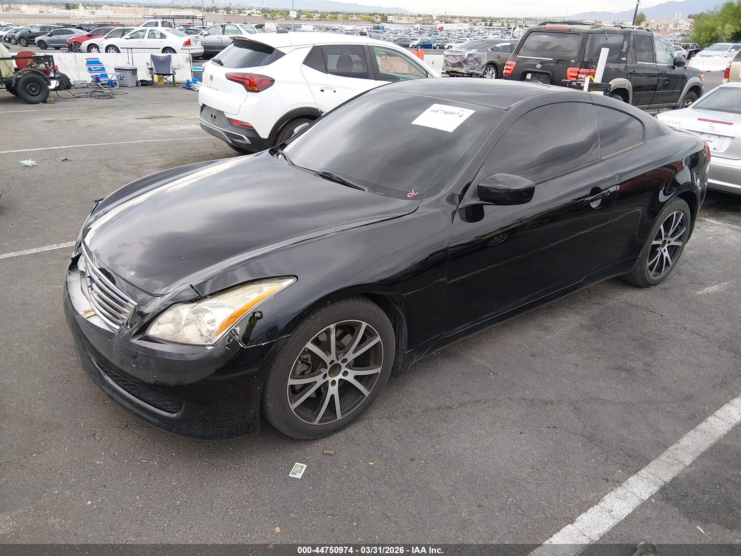 INFINITI G37 image 2