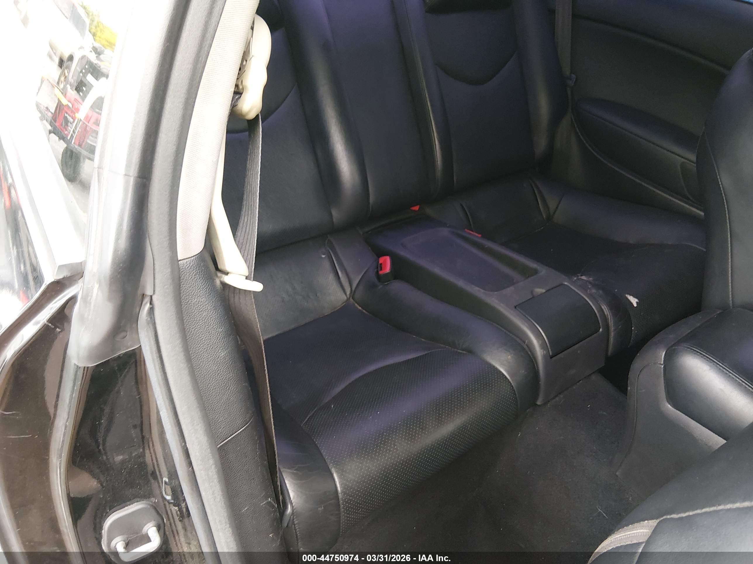 INFINITI G37 image 8