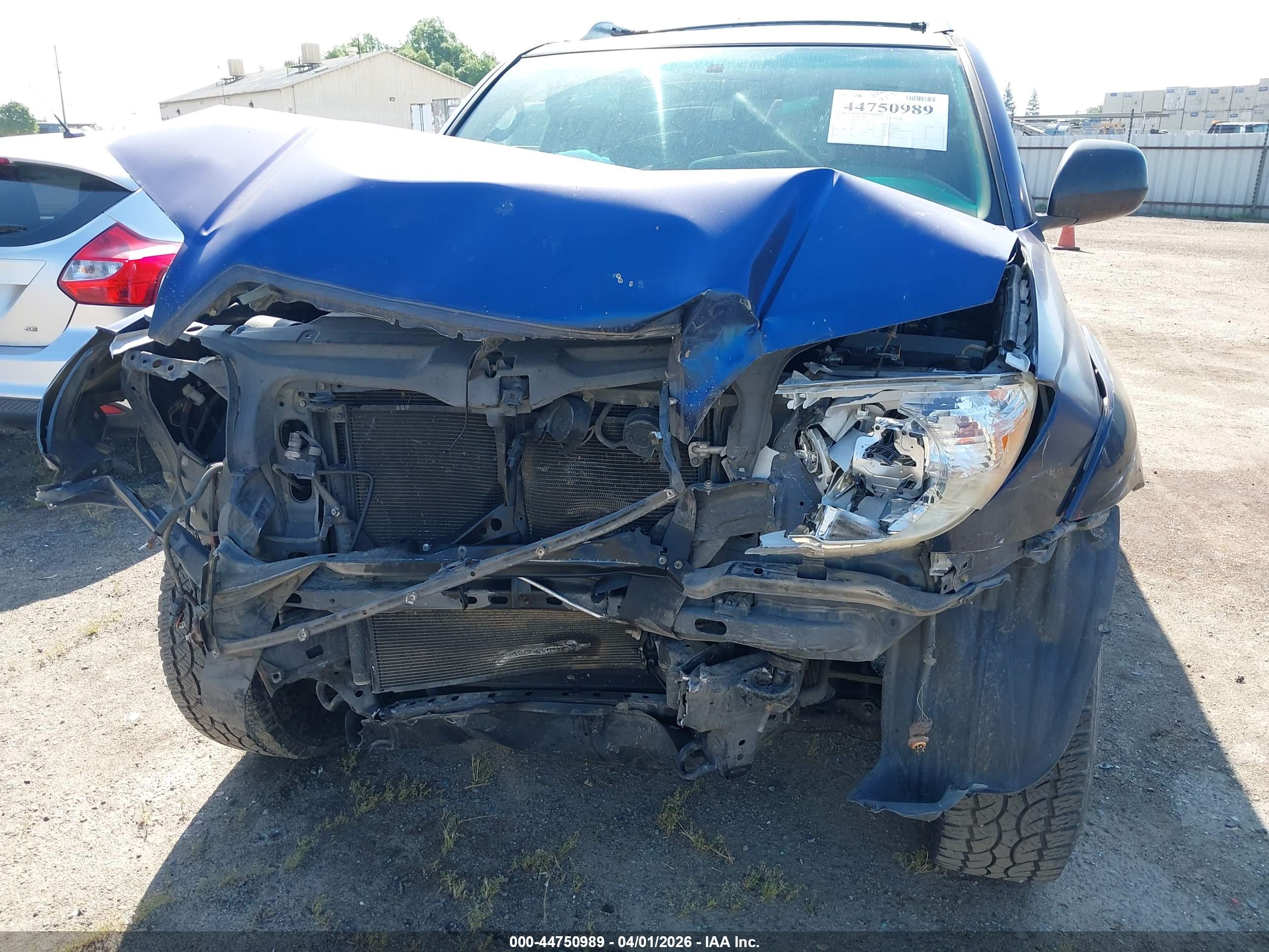 TOYOTA 4RUNNER image 6