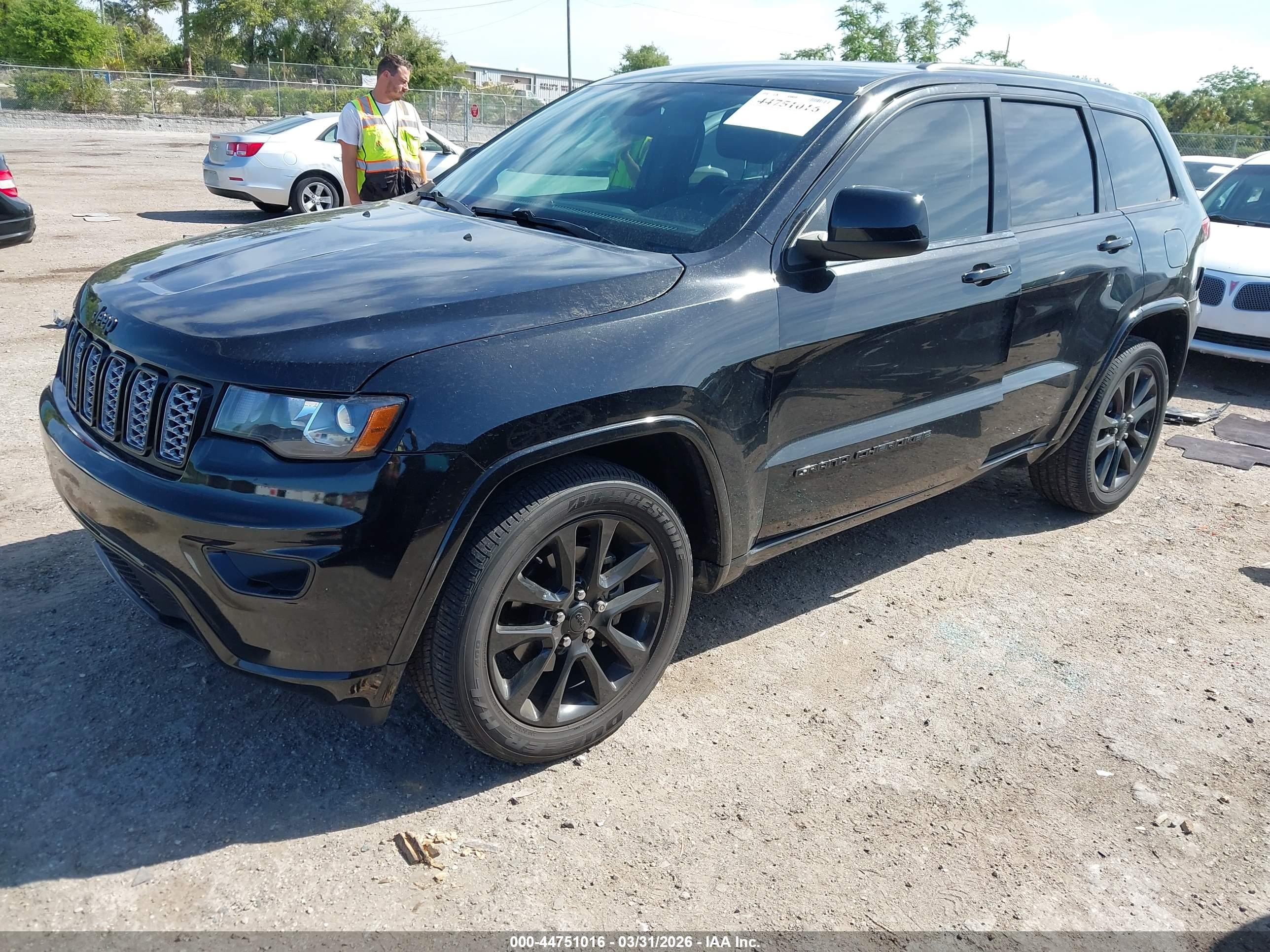JEEP GRAND image 2