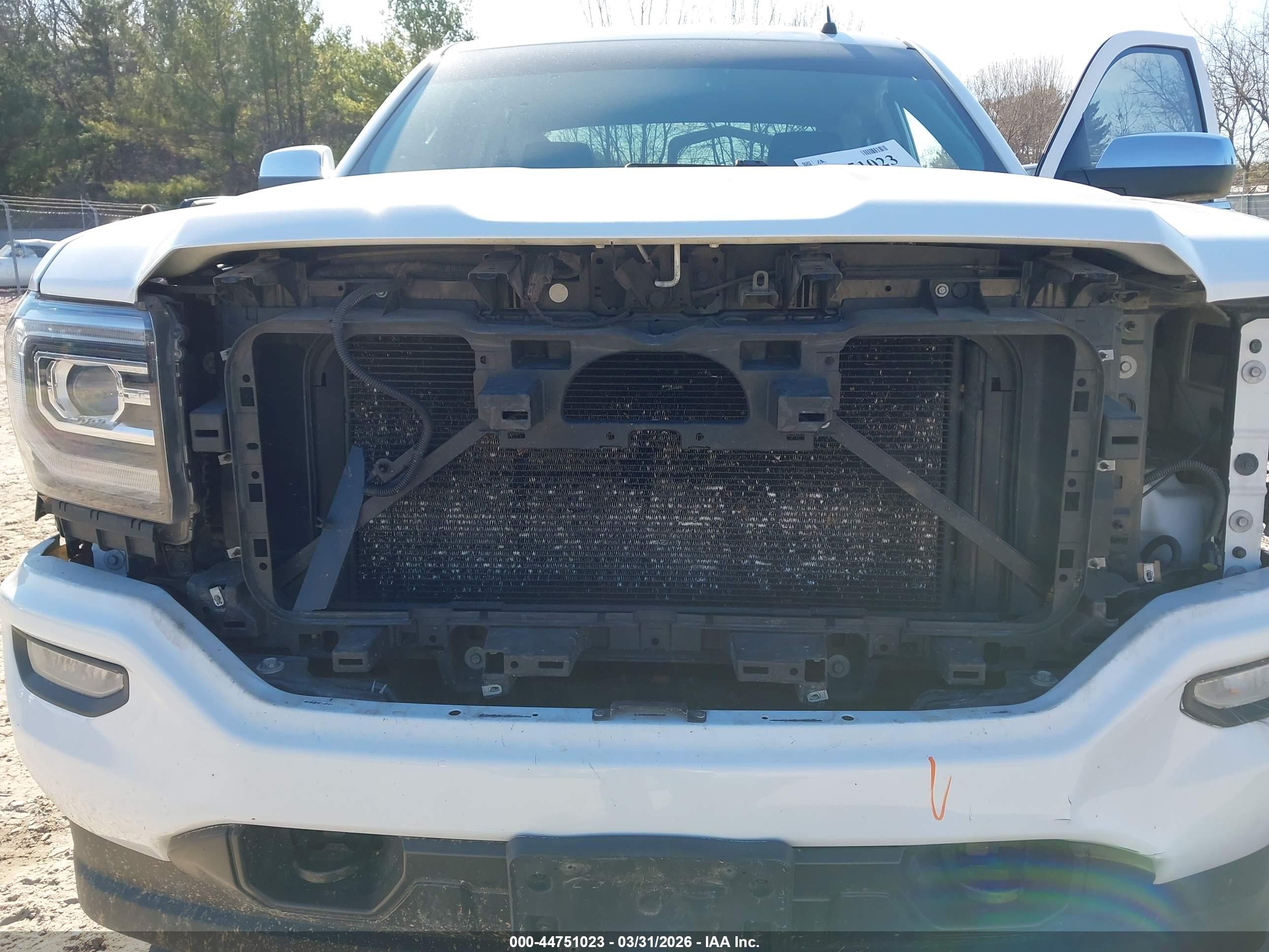 GMC SIERRA image 6