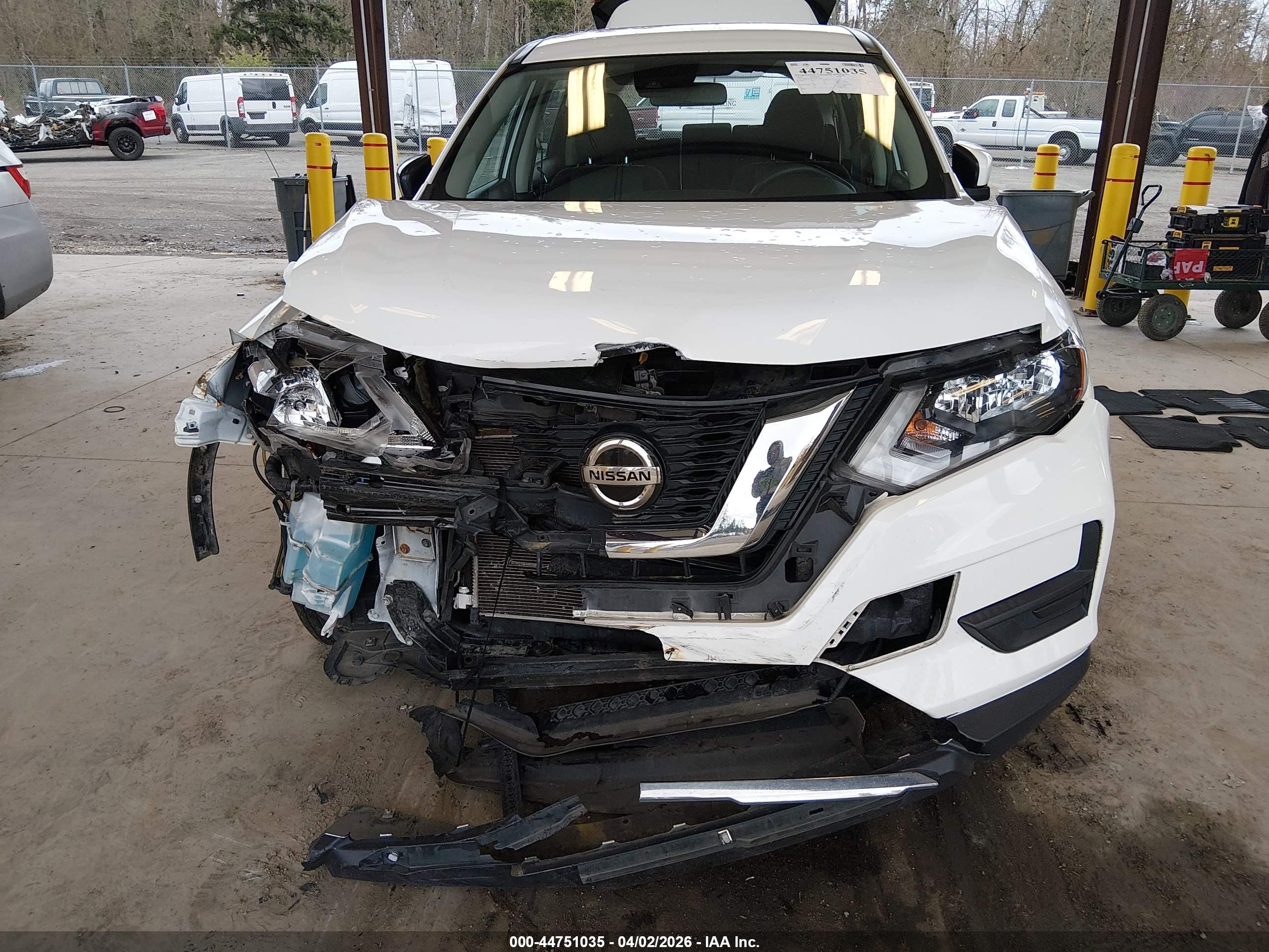 NISSAN ROGUE image 6