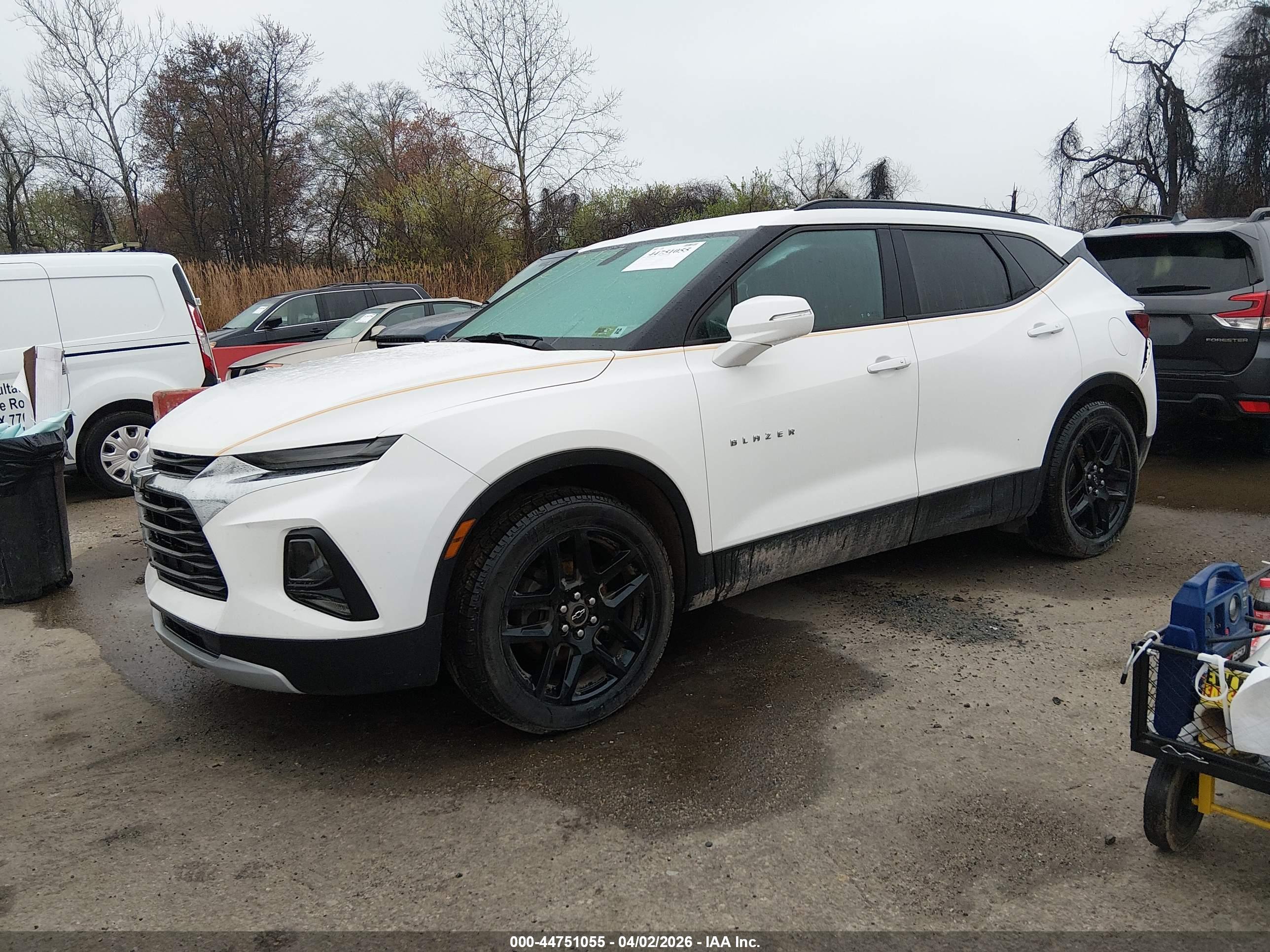 CHEVROLET BLAZER image 2