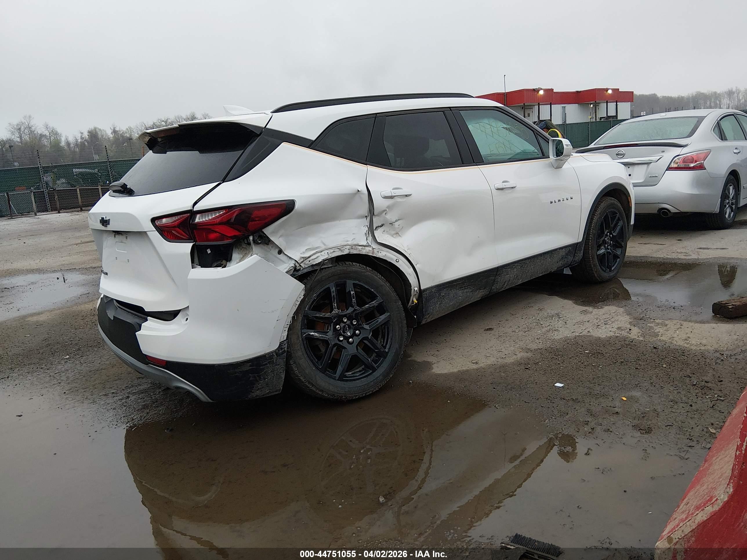 CHEVROLET BLAZER image 4