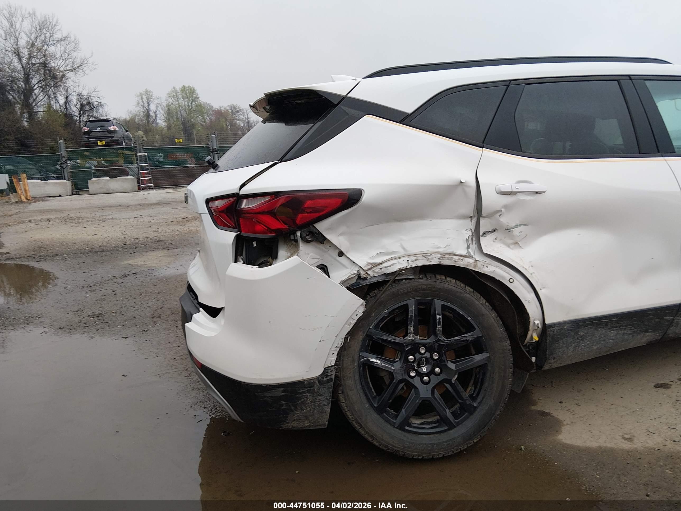 CHEVROLET BLAZER image 6