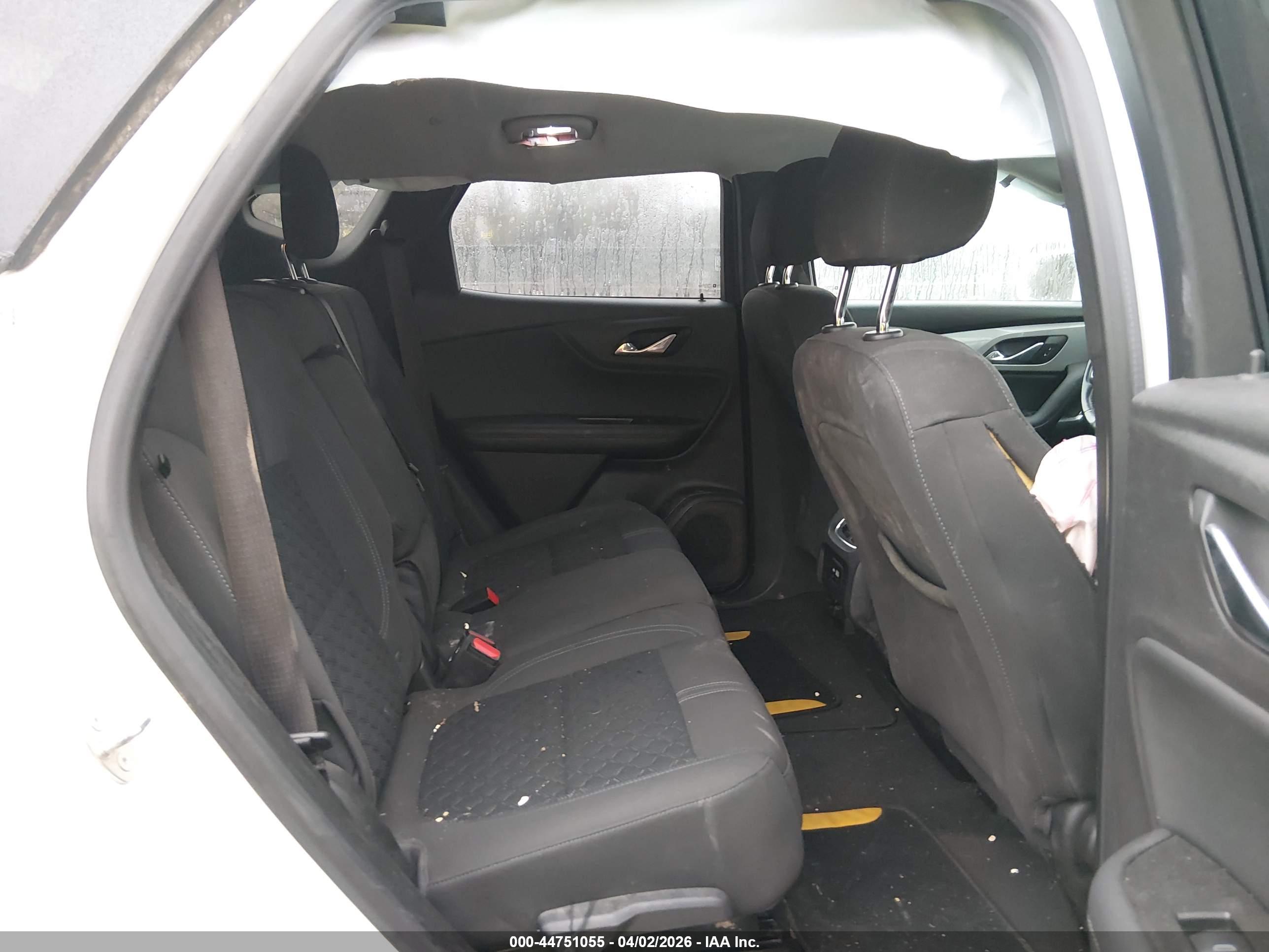 CHEVROLET BLAZER image 8