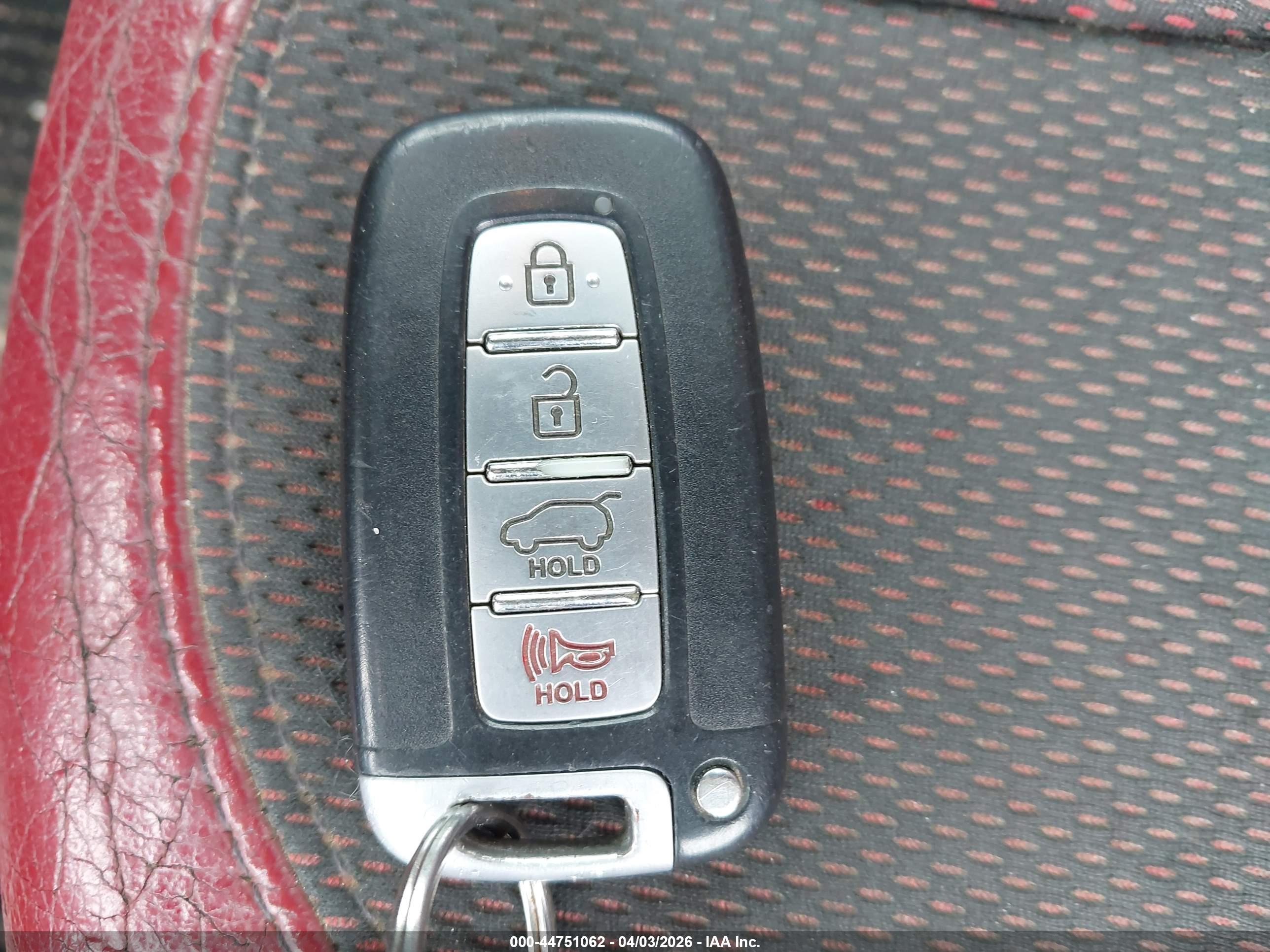 HYUNDAI VELOSTER image 11