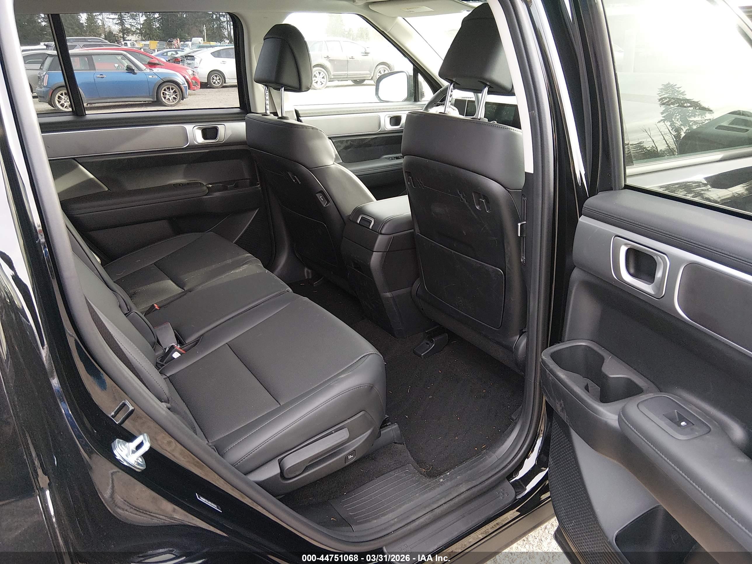 HYUNDAI SANTA image 8