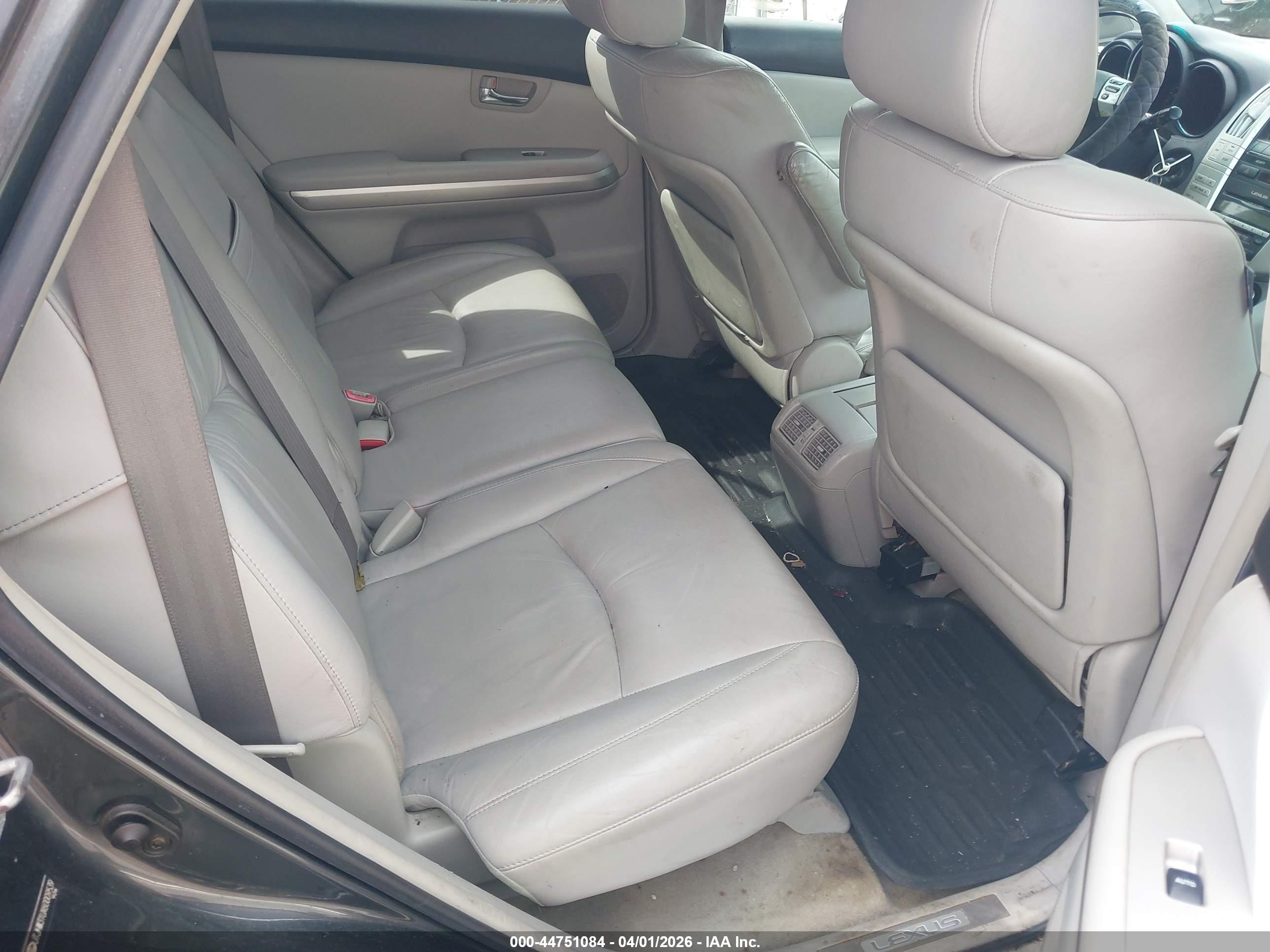LEXUS RX image 8