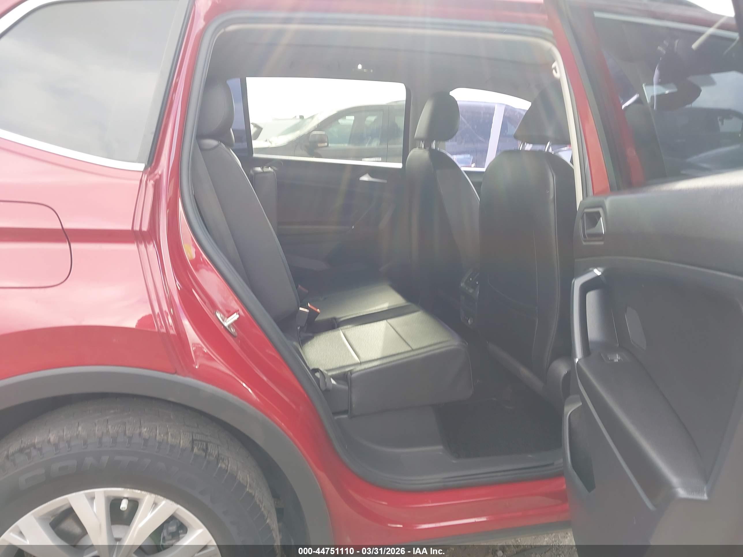 VOLKSWAGEN TIGUAN image 8