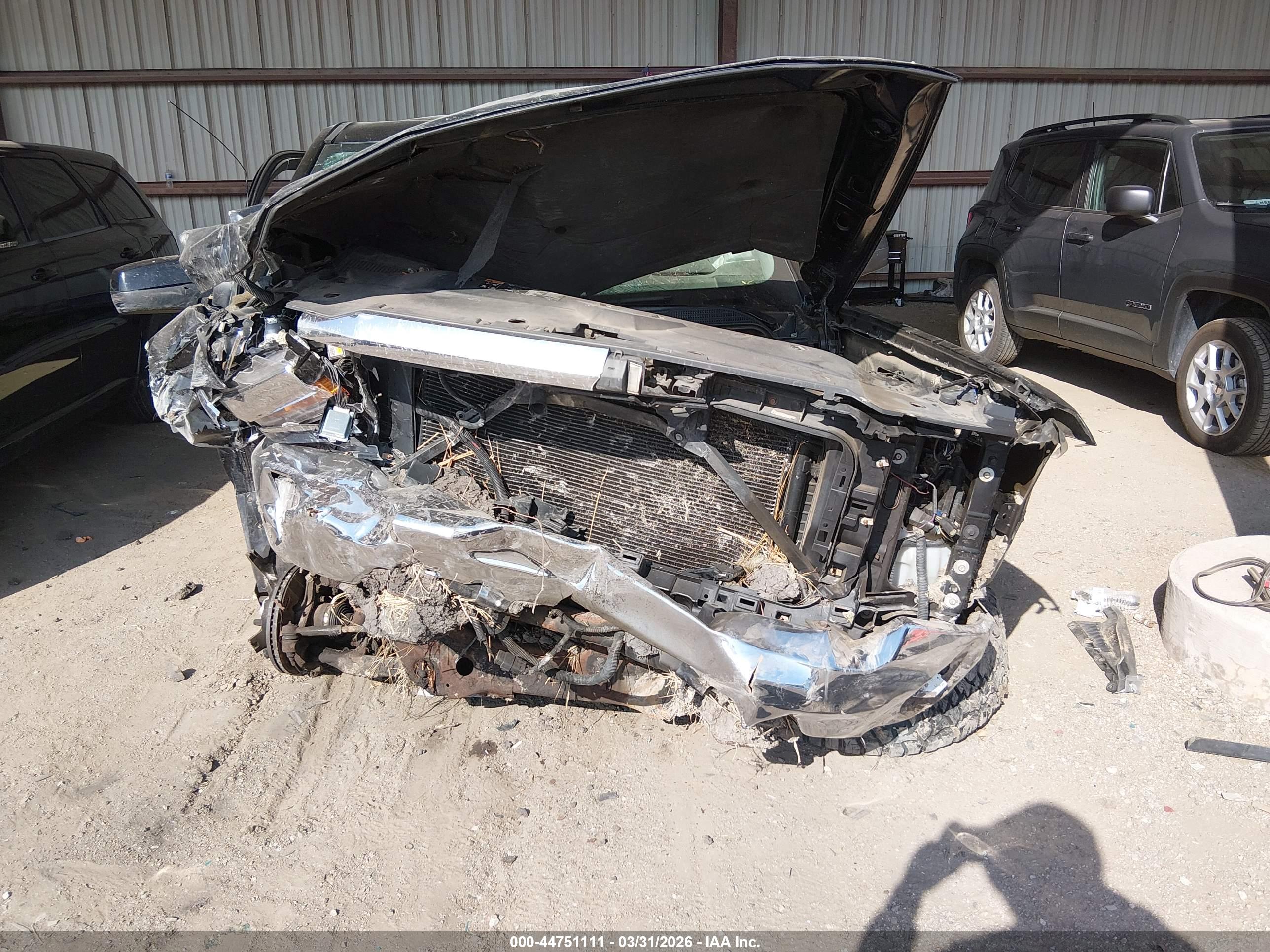 CHEVROLET SILVERADO image 6