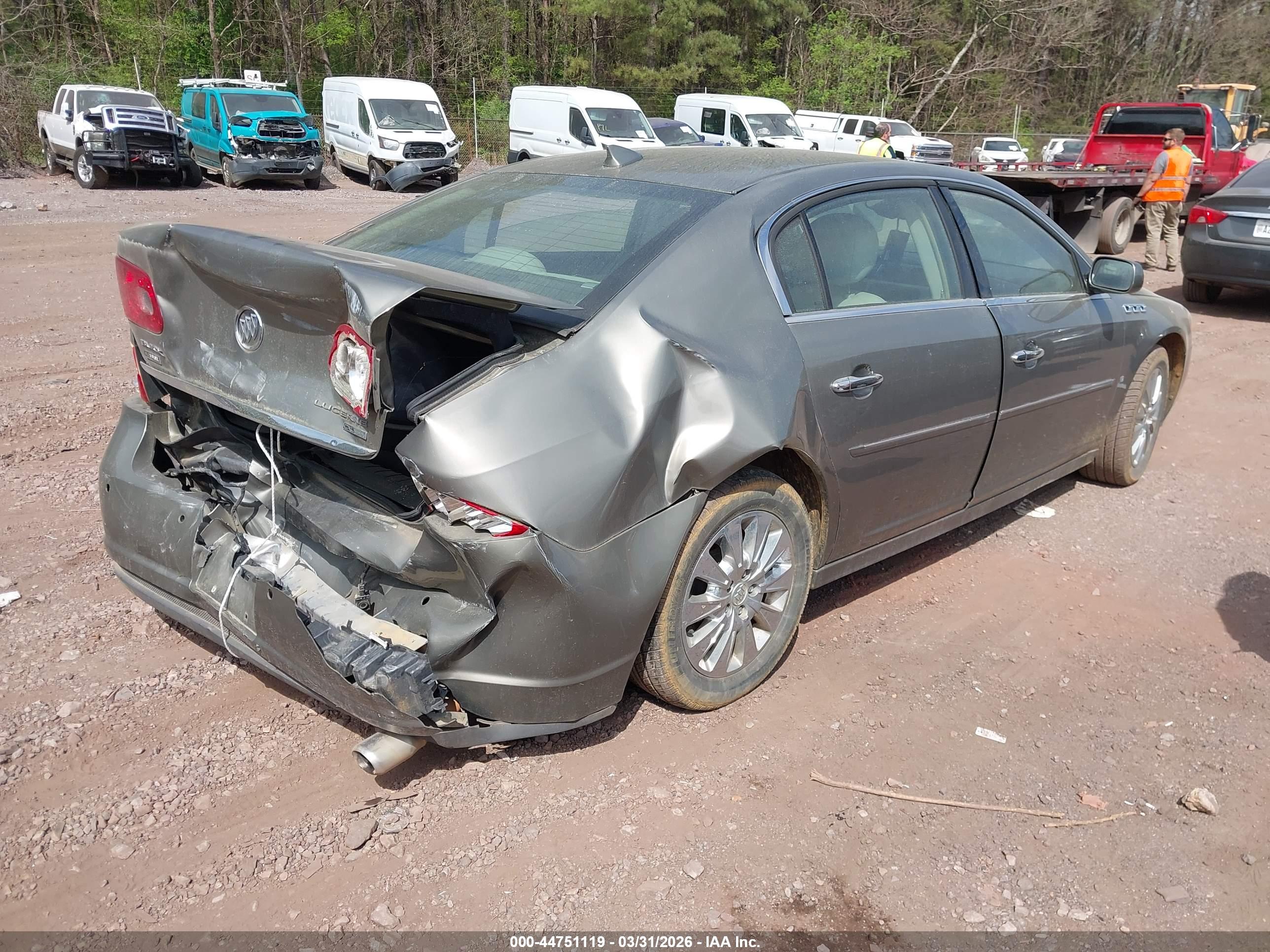 BUICK LUCERNE image 4