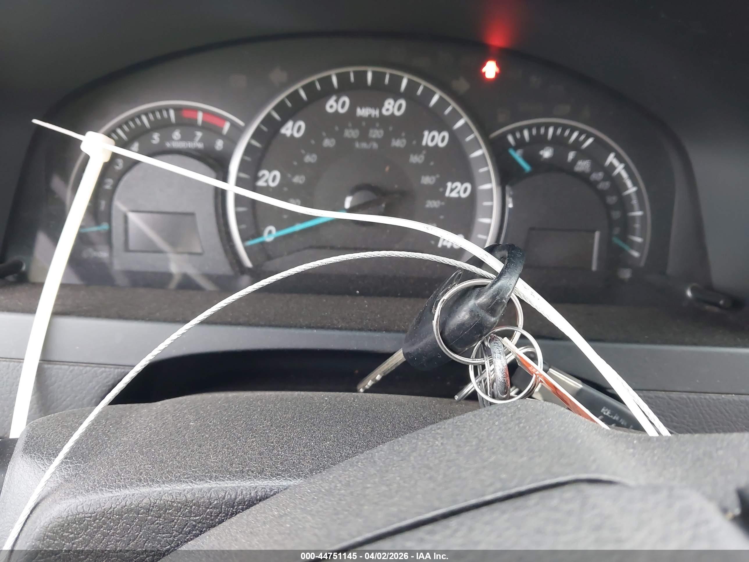 TOYOTA CAMRY image 11