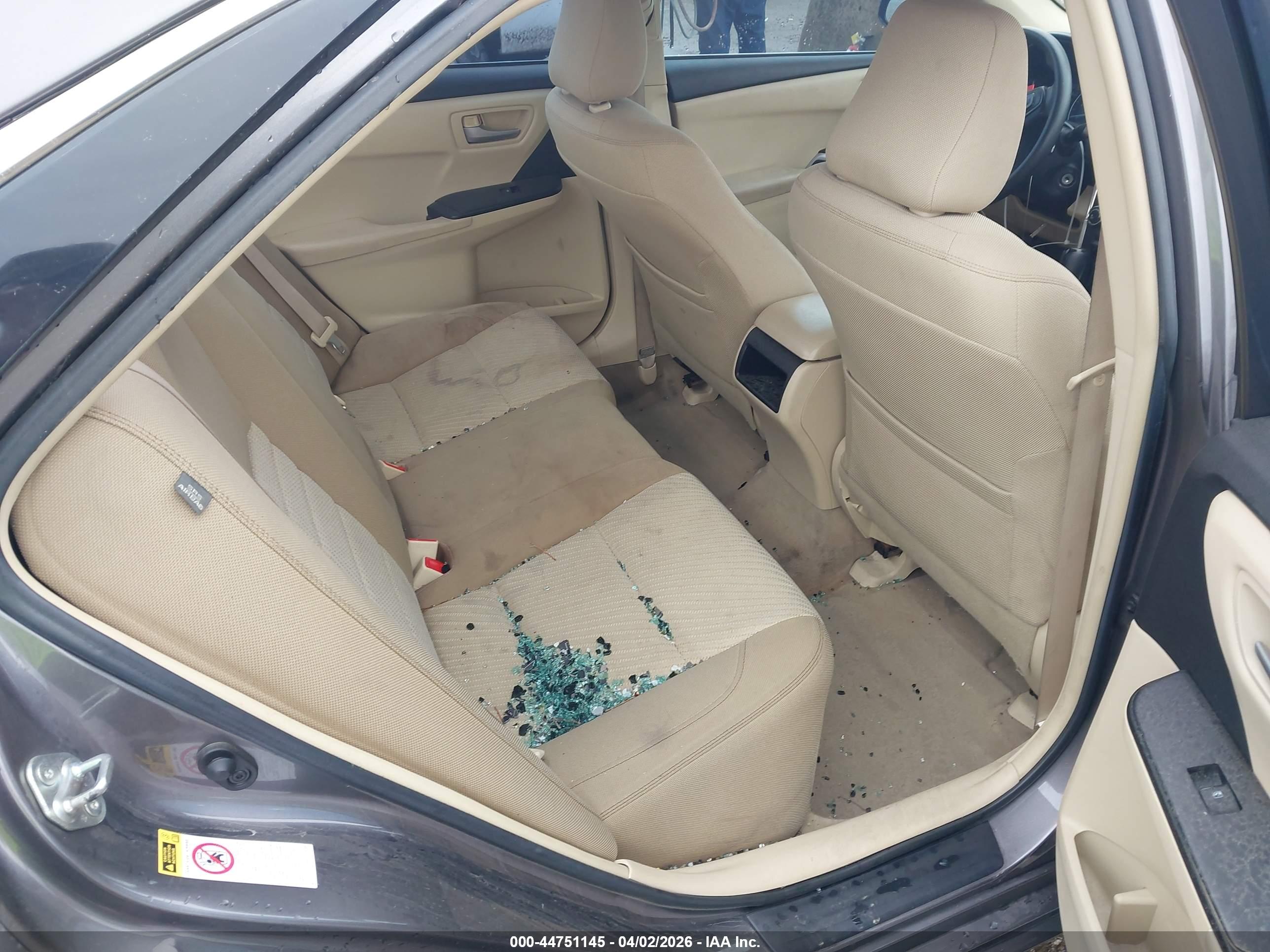TOYOTA CAMRY image 8