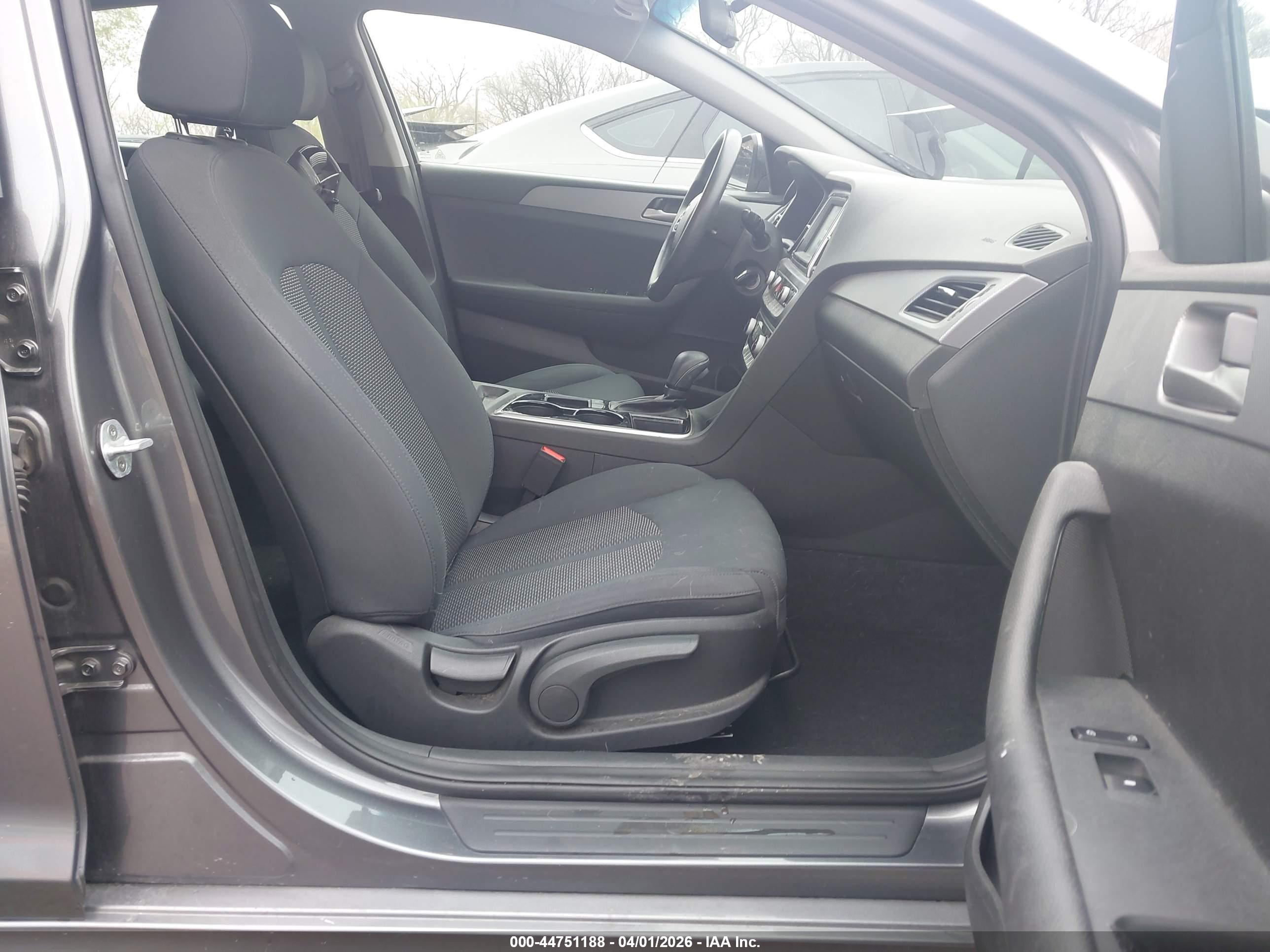 HYUNDAI SONATA image 5