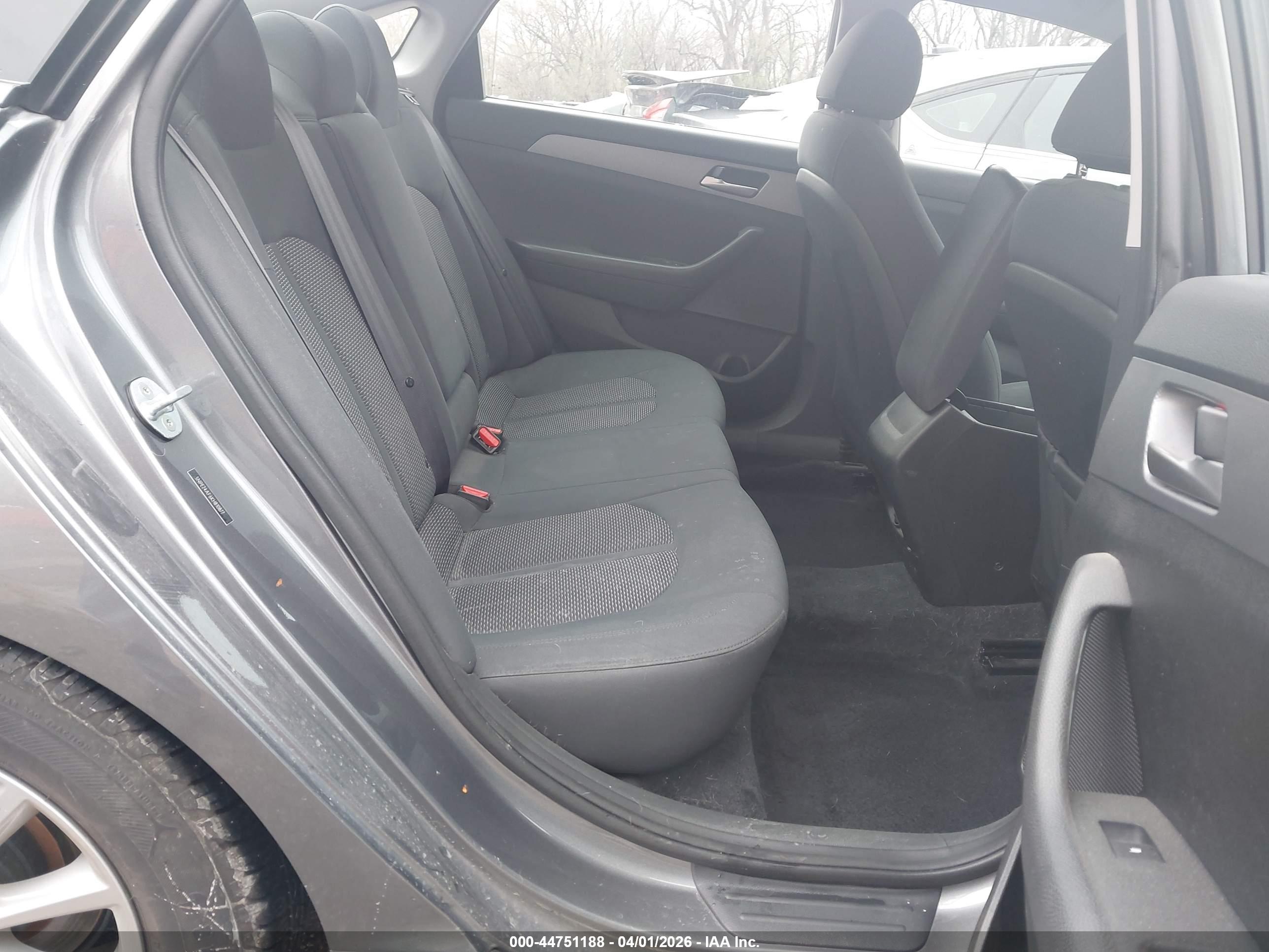 HYUNDAI SONATA image 8