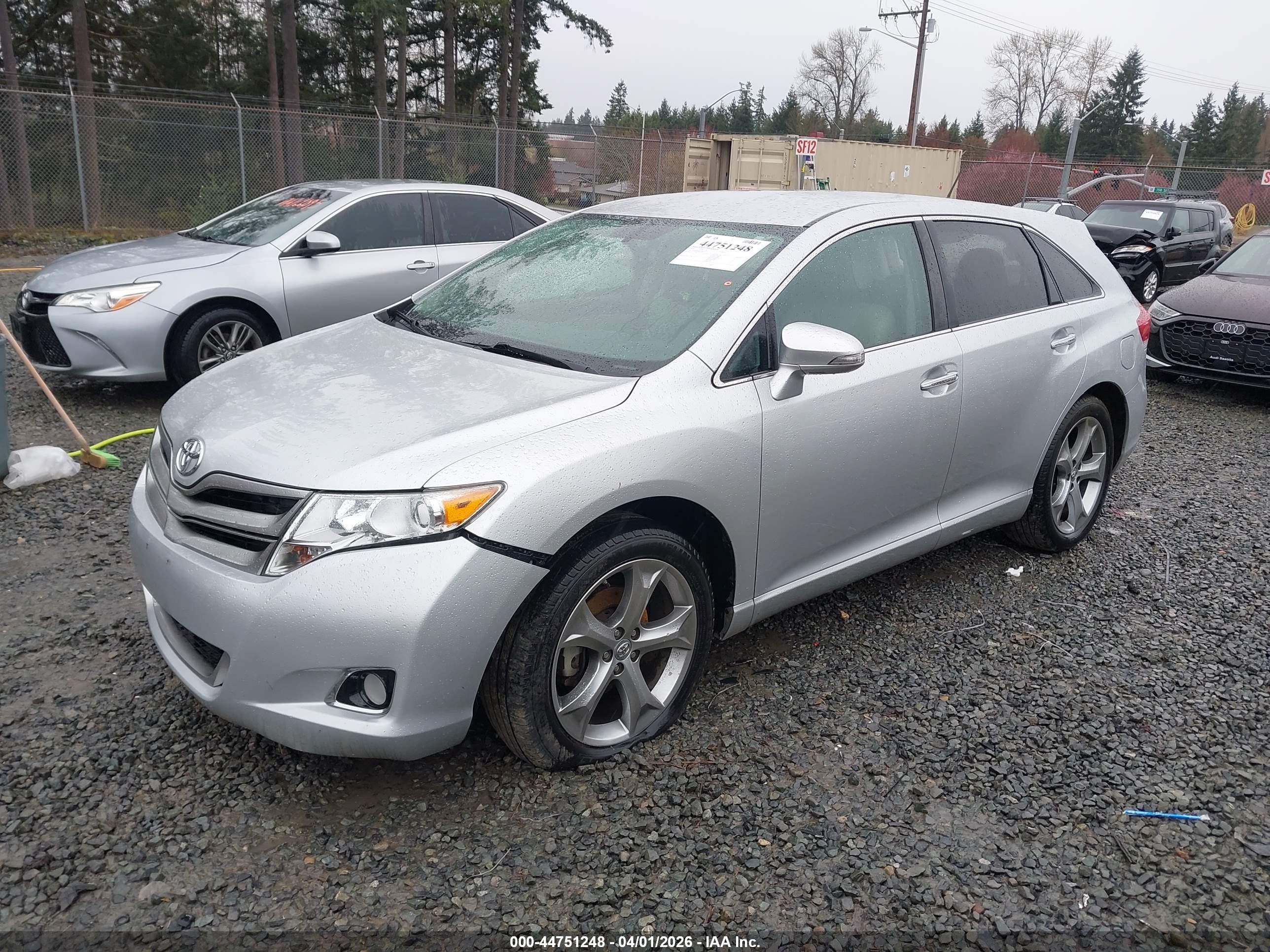 TOYOTA VENZA image 2