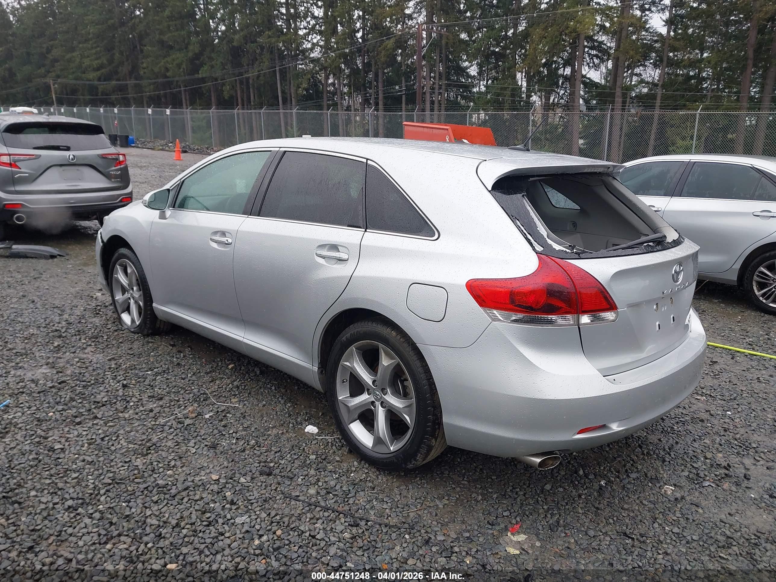TOYOTA VENZA image 3