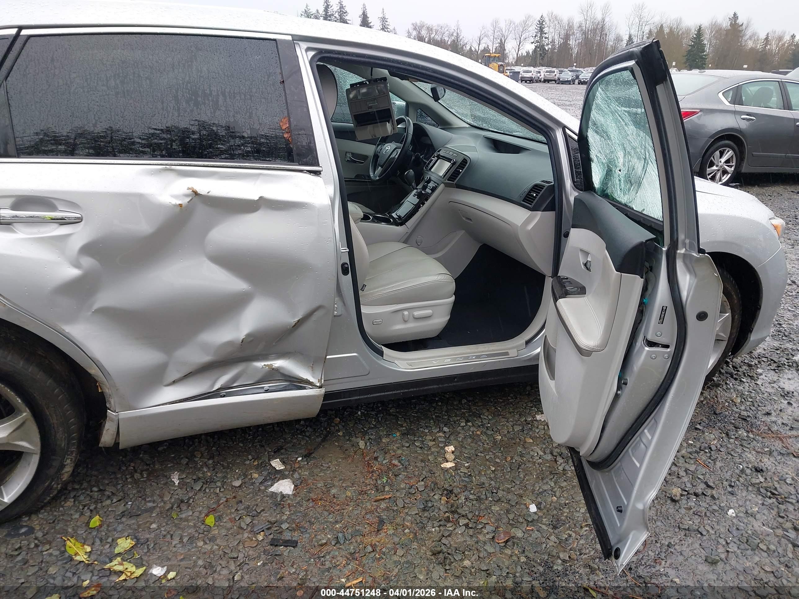 TOYOTA VENZA image 5