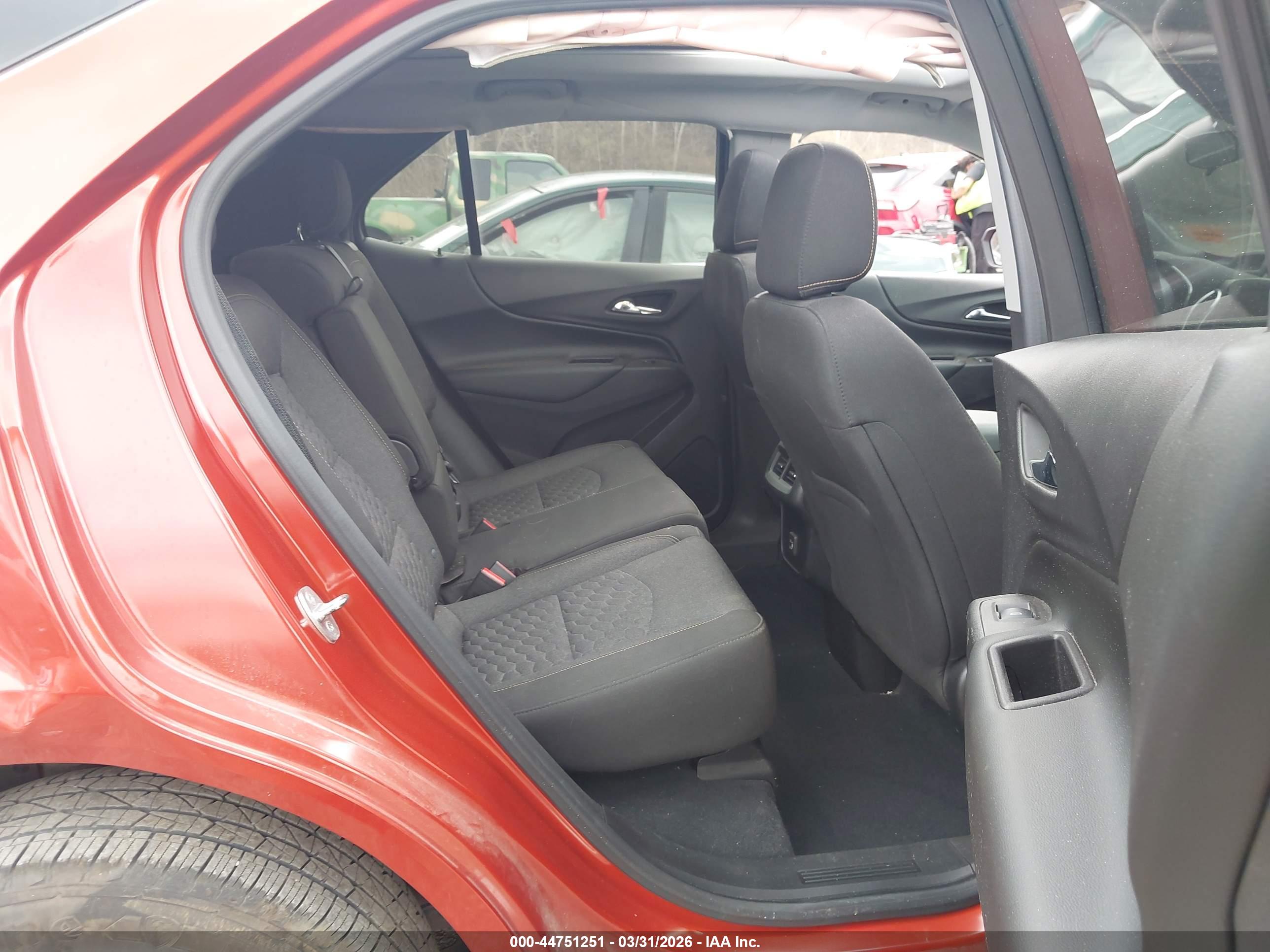 CHEVROLET EQUINOX image 8