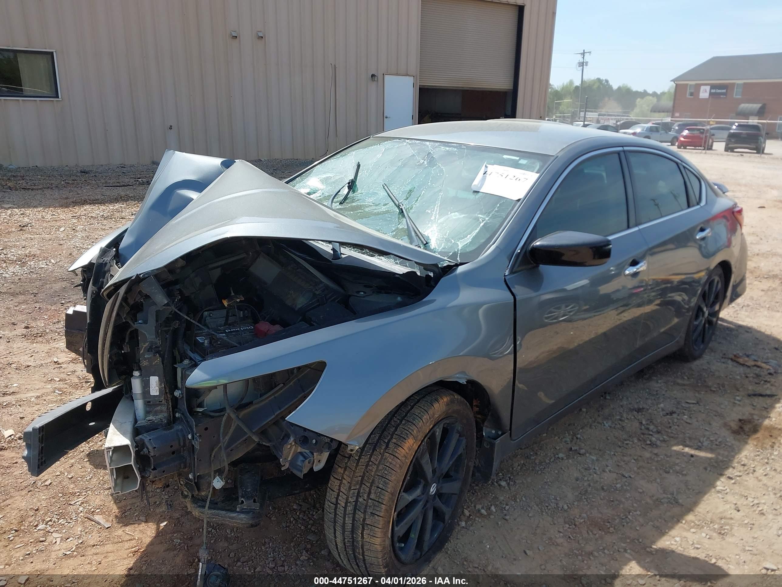 NISSAN ALTIMA image 2