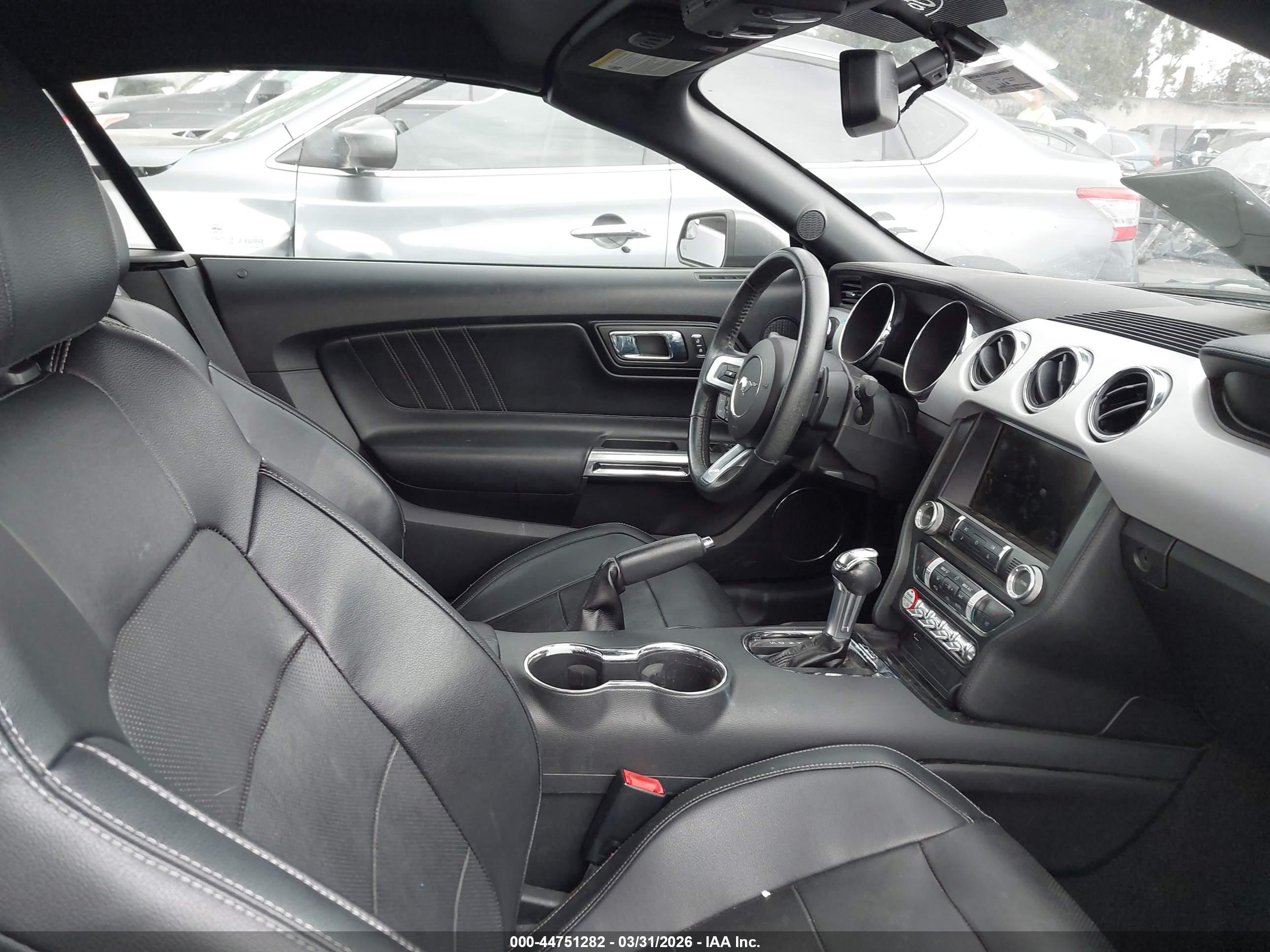 FORD MUSTANG image 5