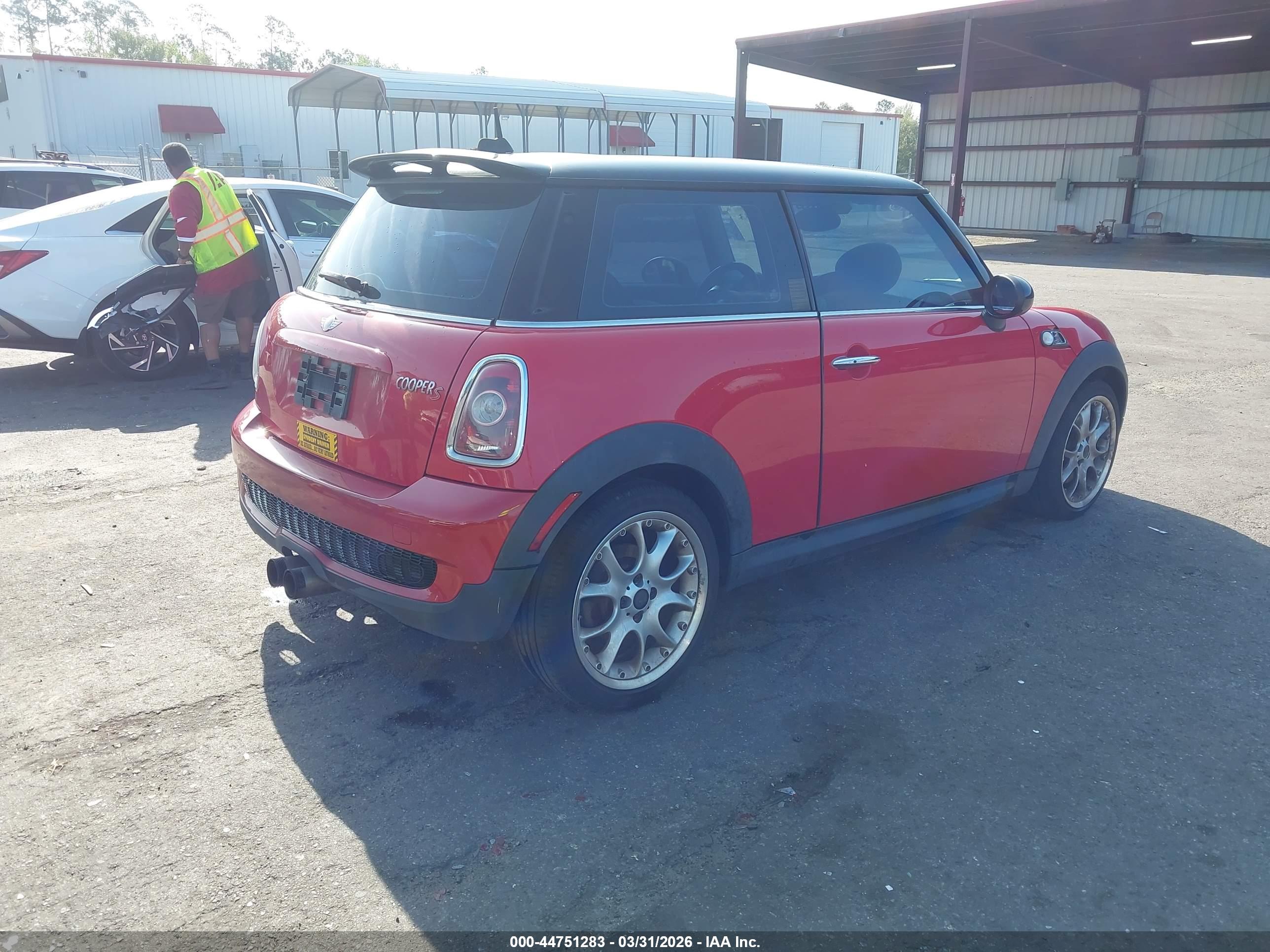 MINI COOPER image 4