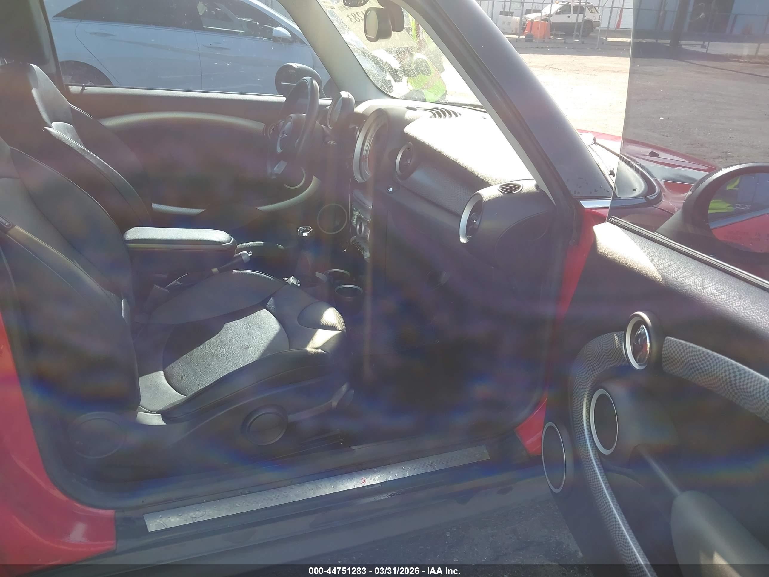 MINI COOPER image 5