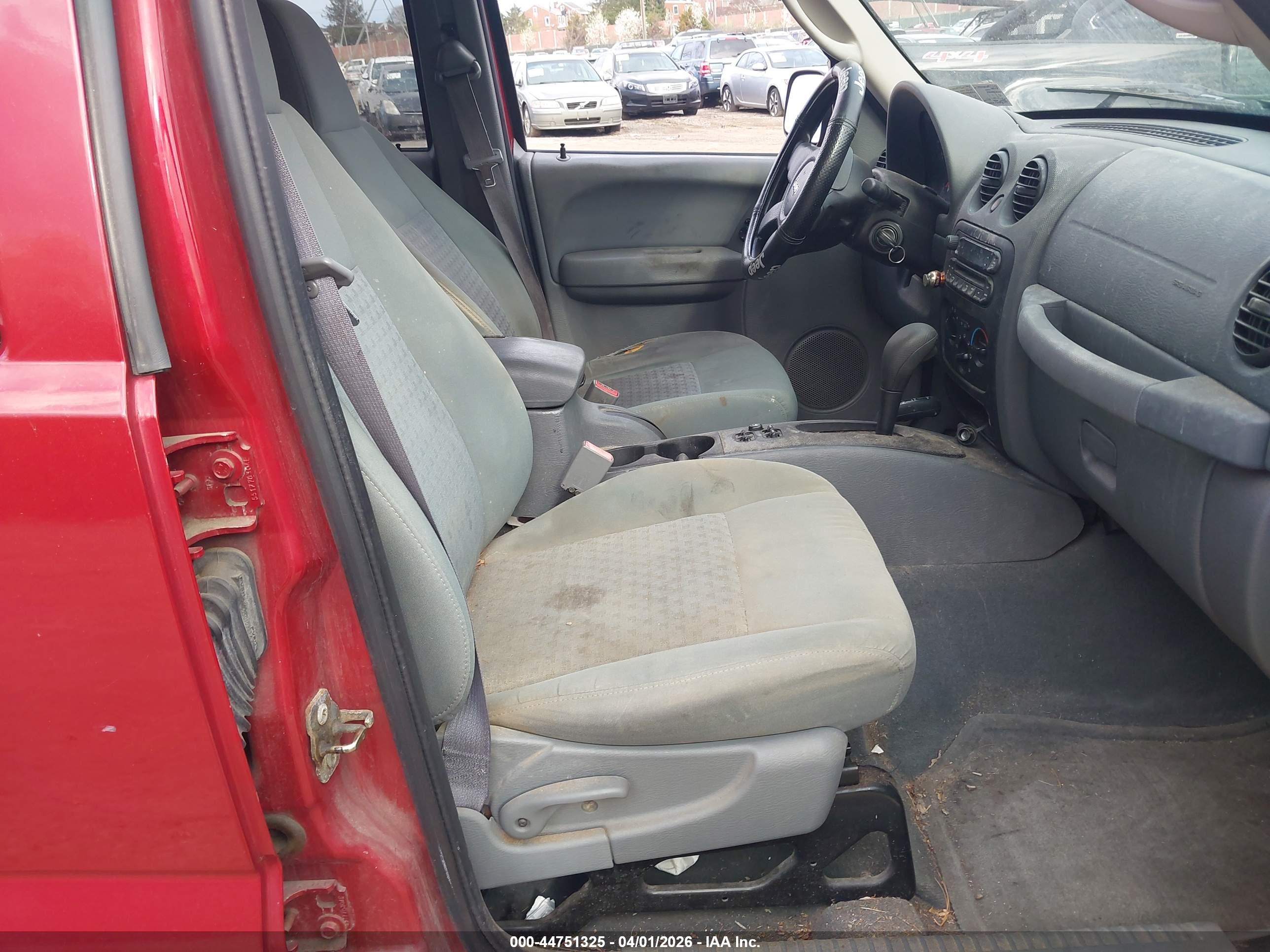 JEEP LIBERTY image 5