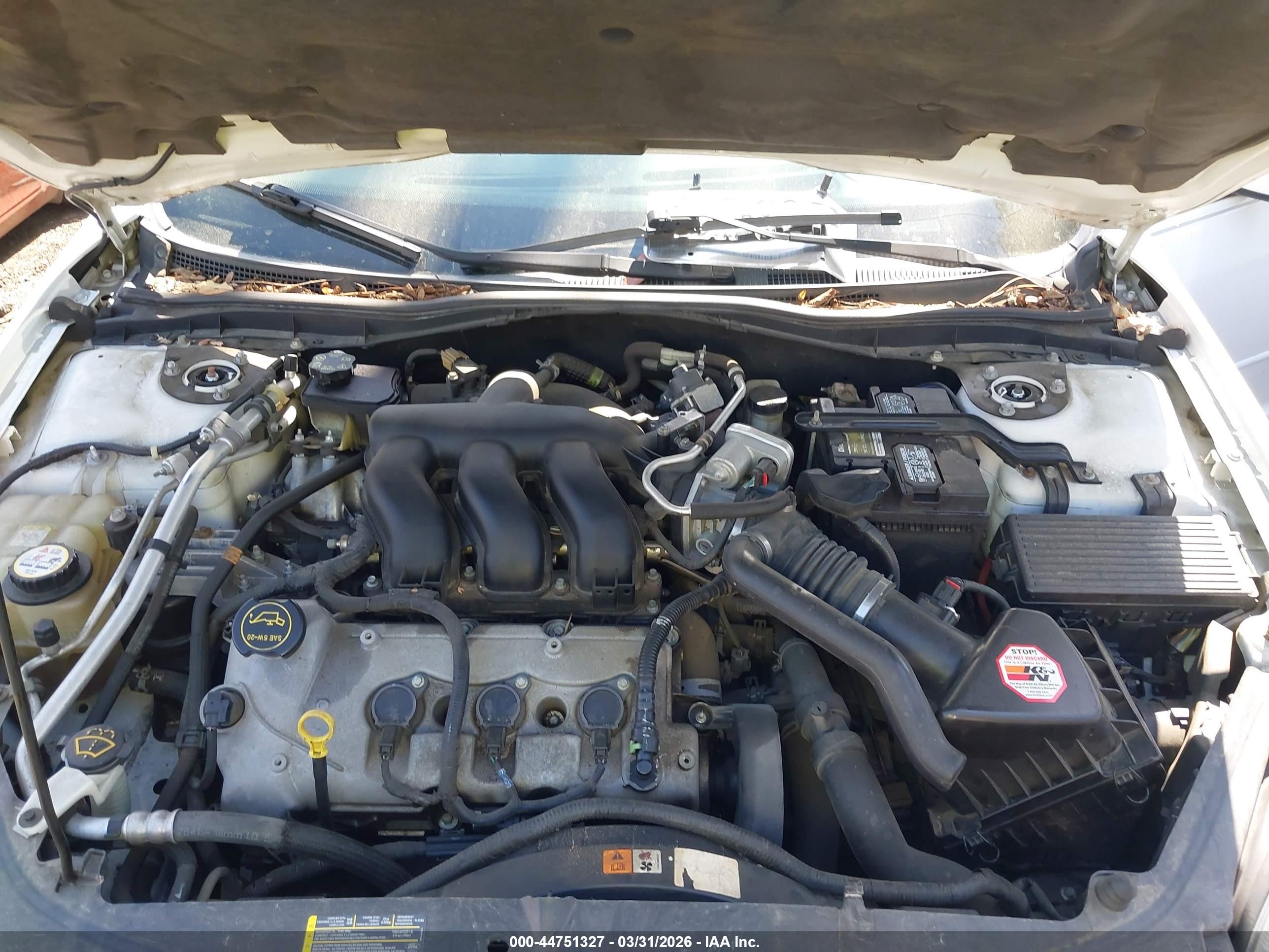 FORD FUSION image 10