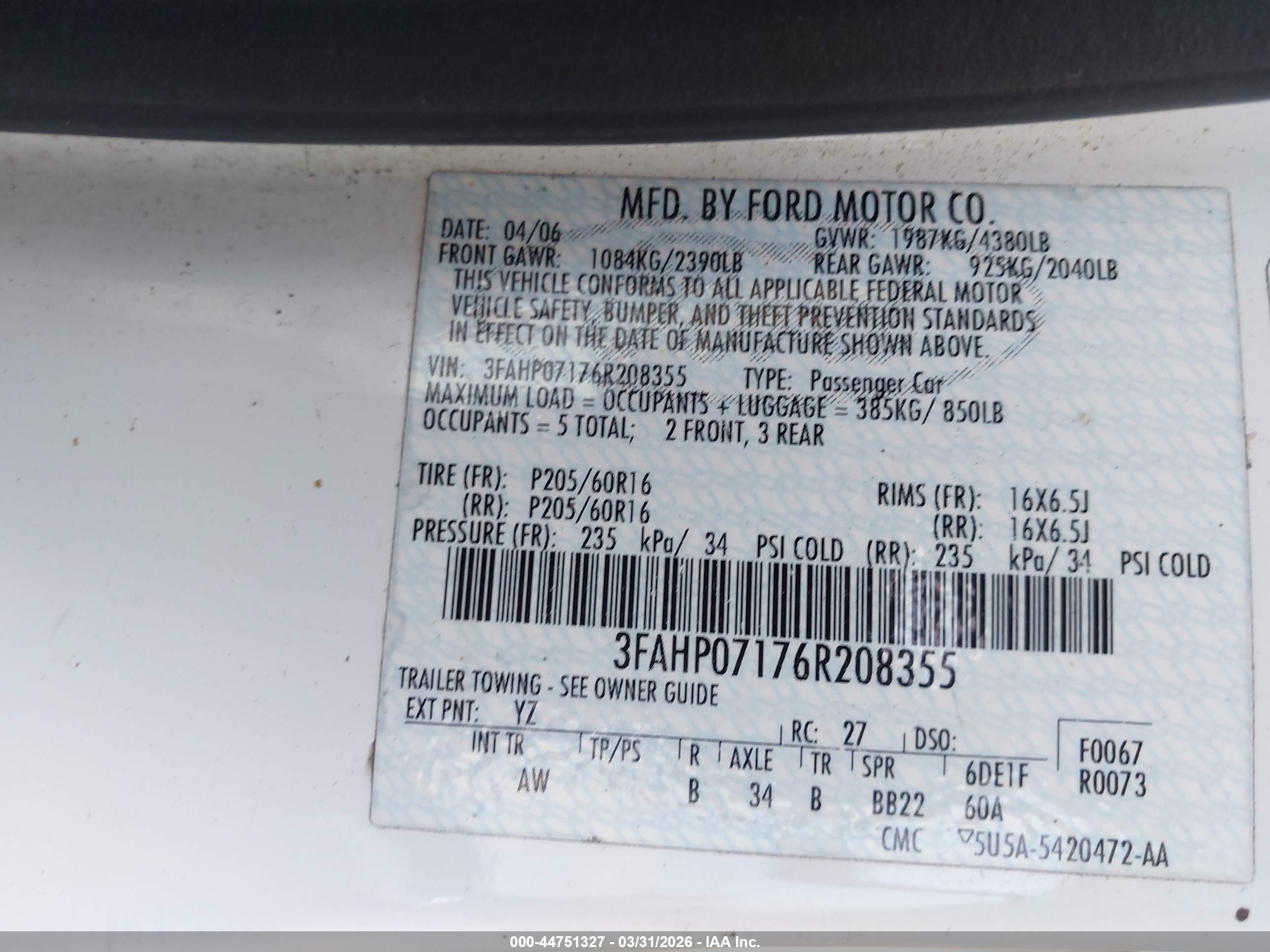 FORD FUSION image 9