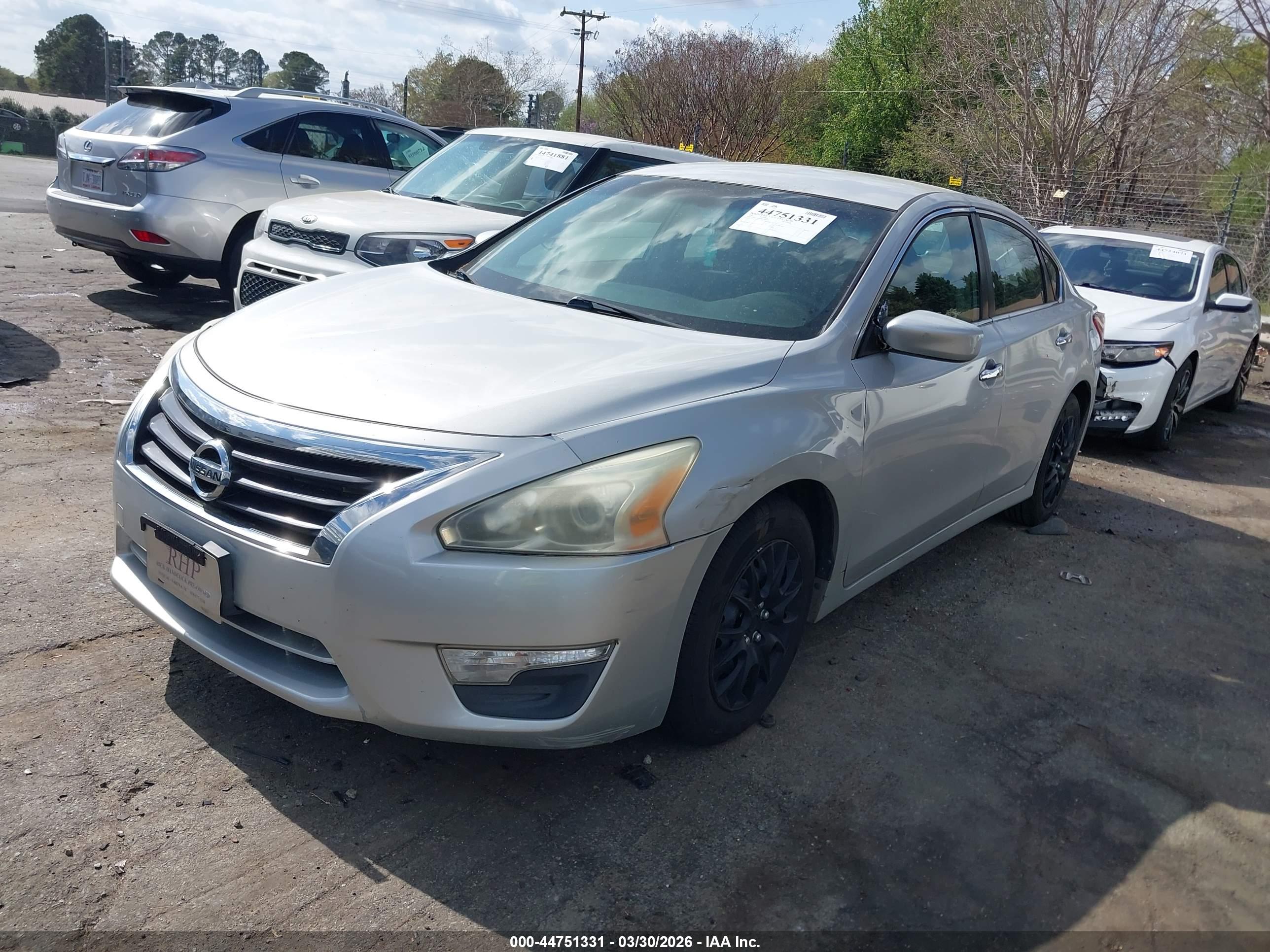 NISSAN ALTIMA image 2