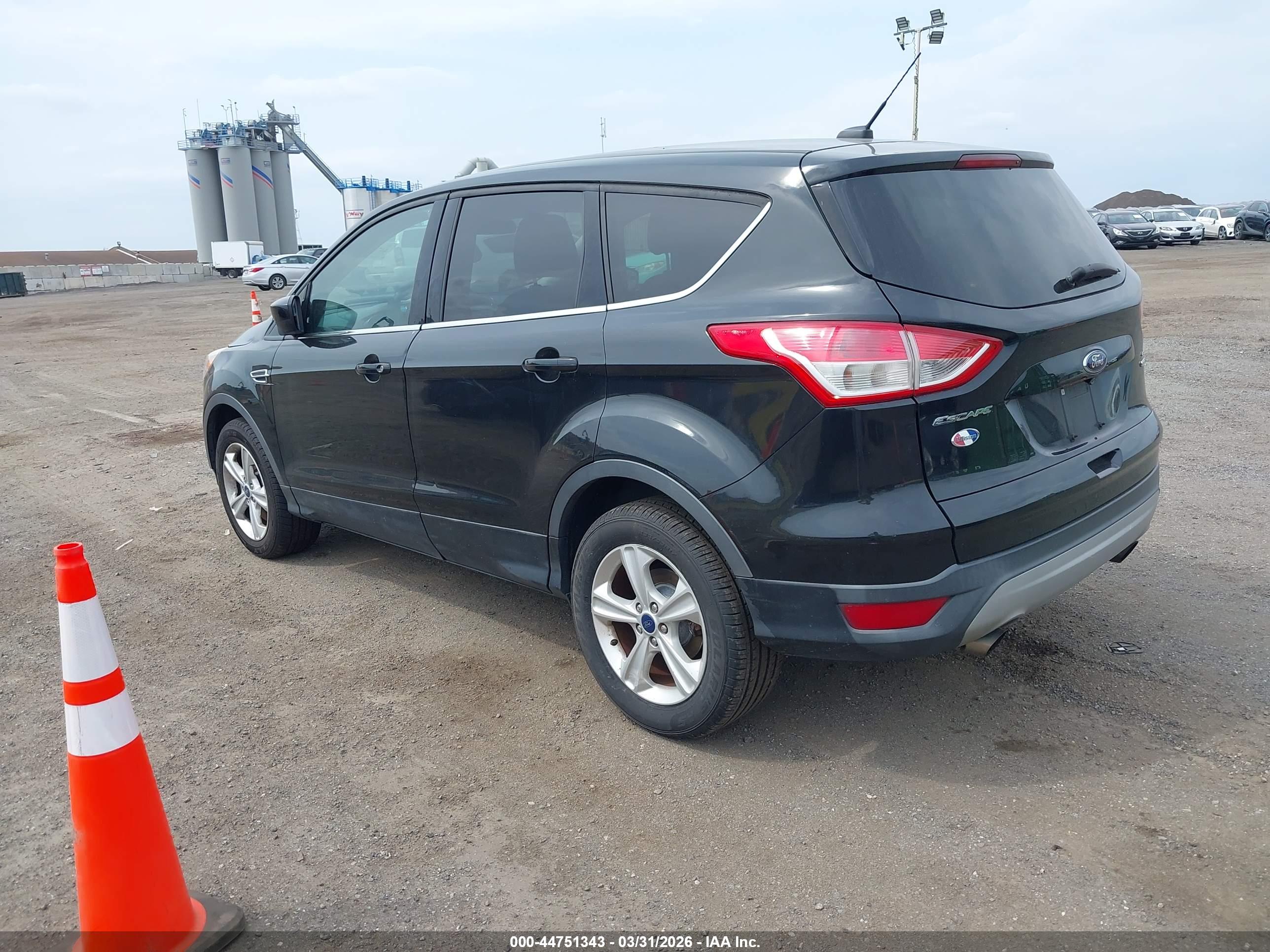 FORD ESCAPE image 3