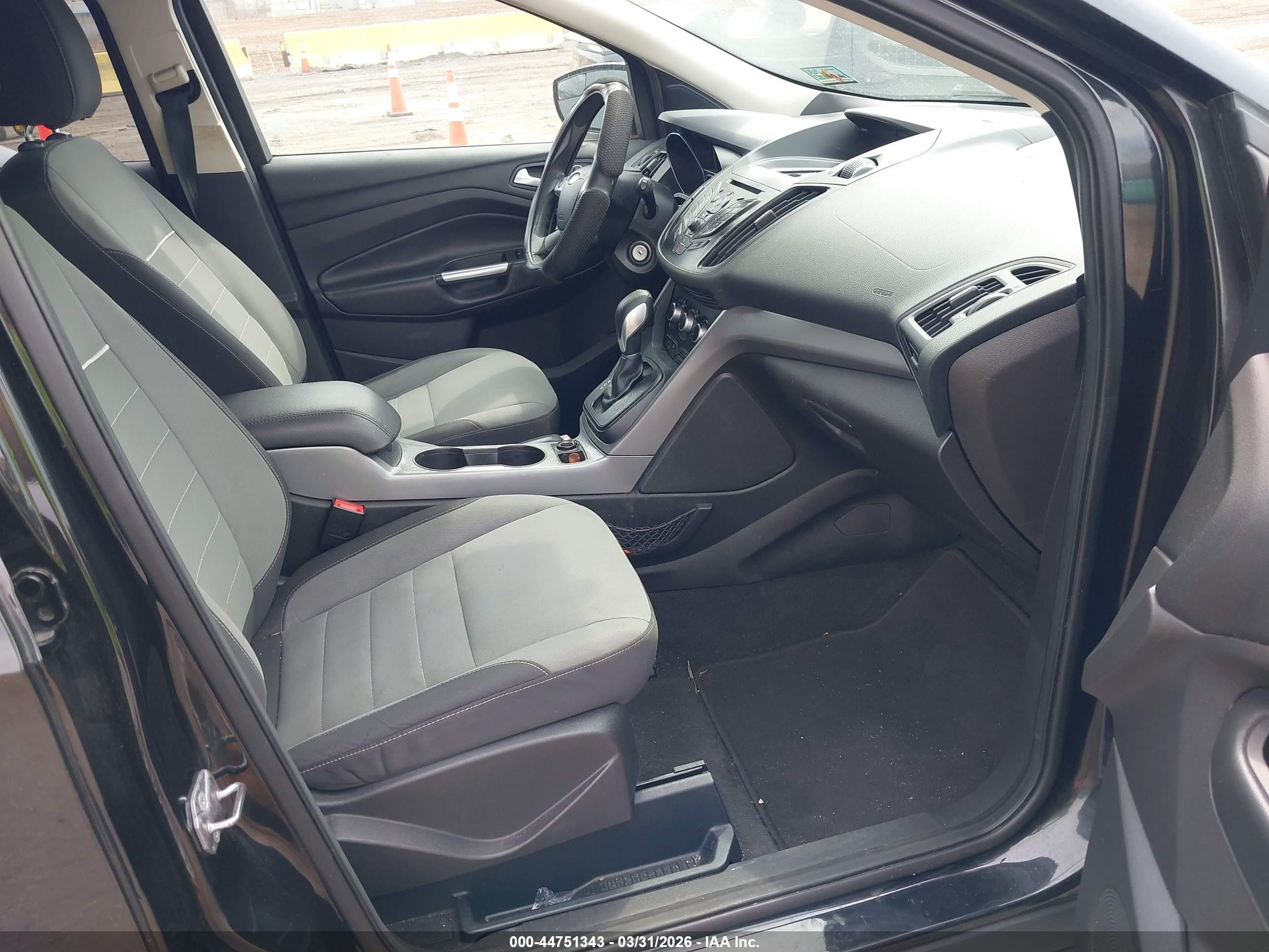 FORD ESCAPE image 5