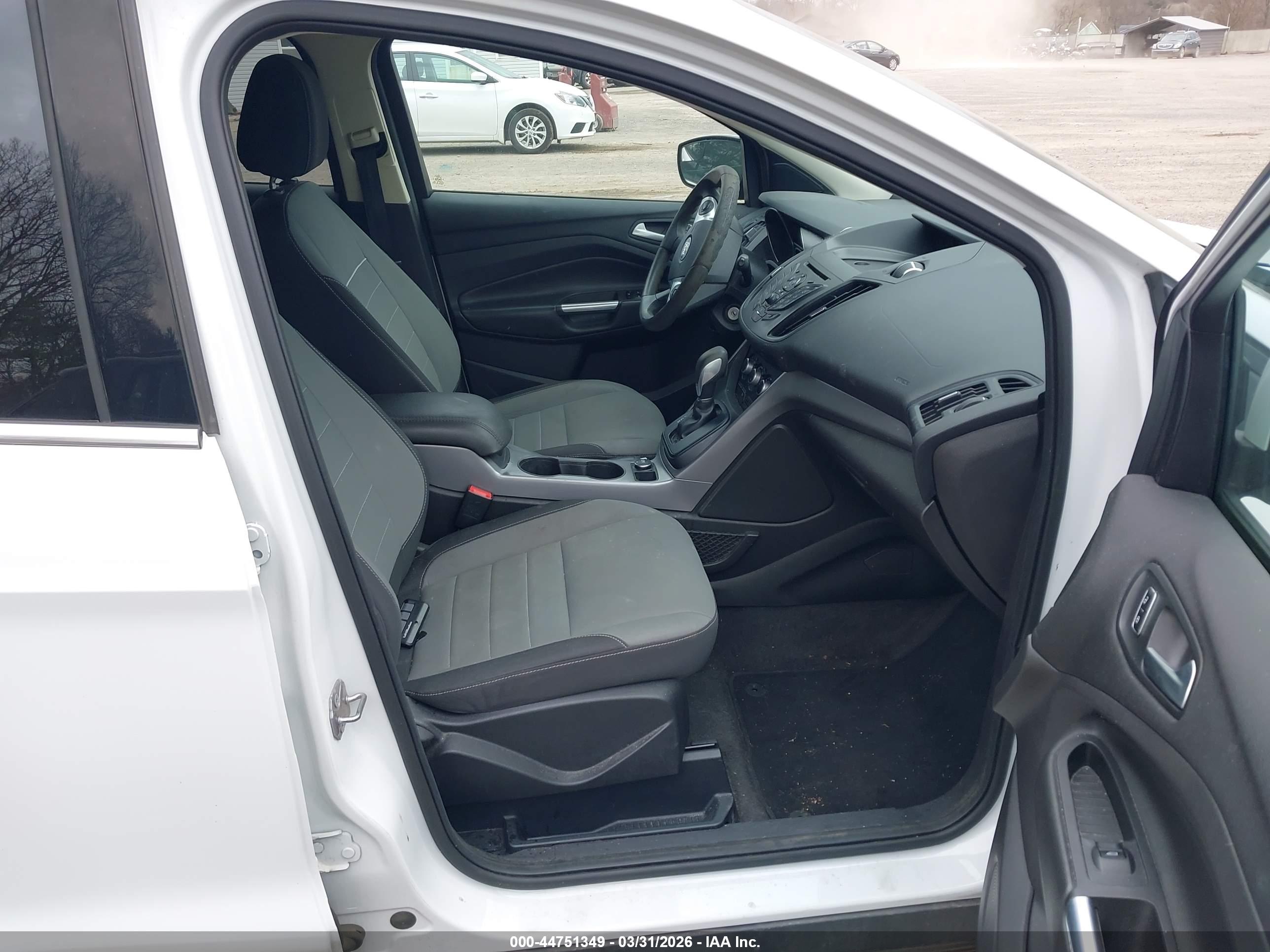 FORD ESCAPE image 5