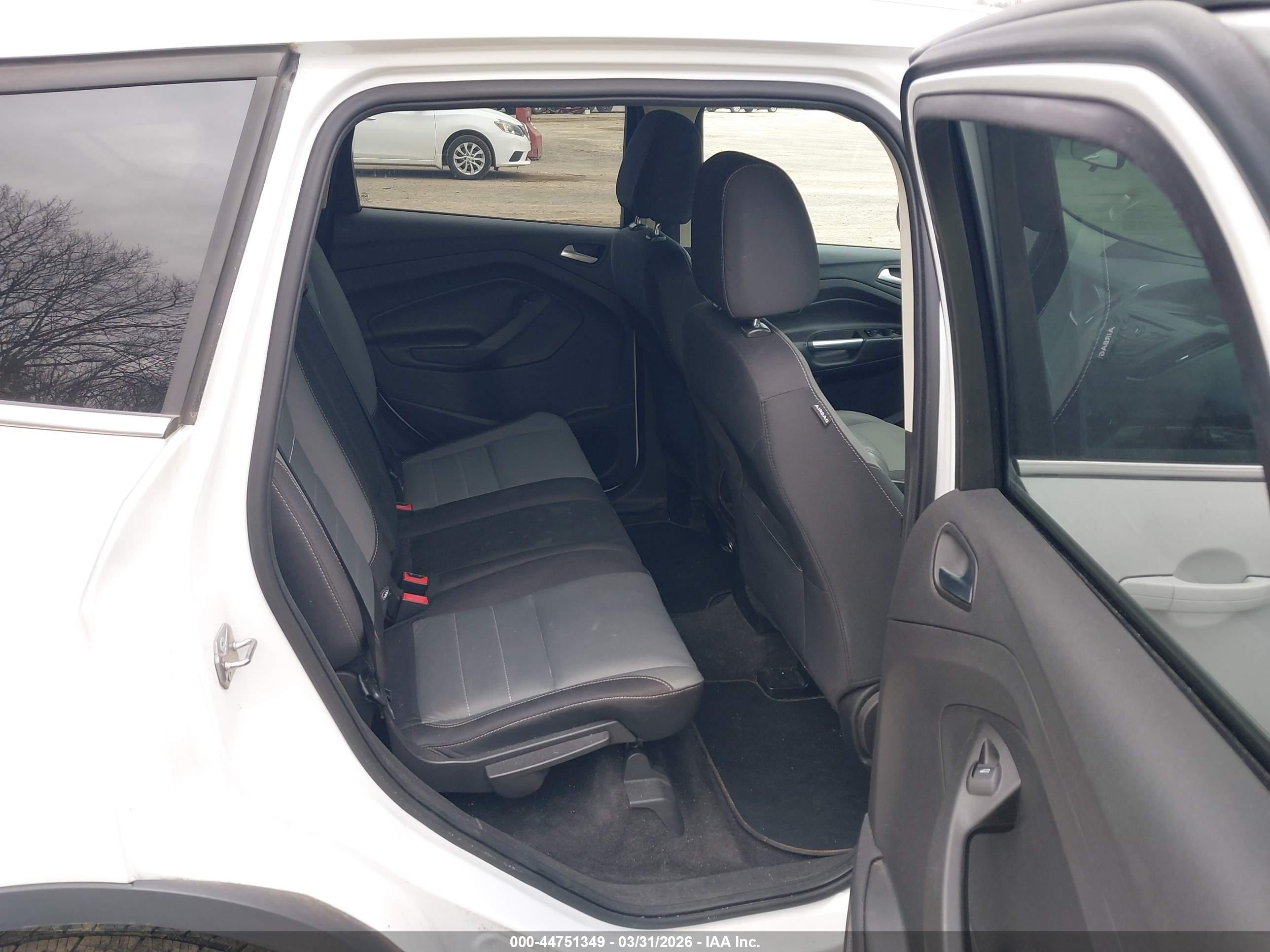 FORD ESCAPE image 8