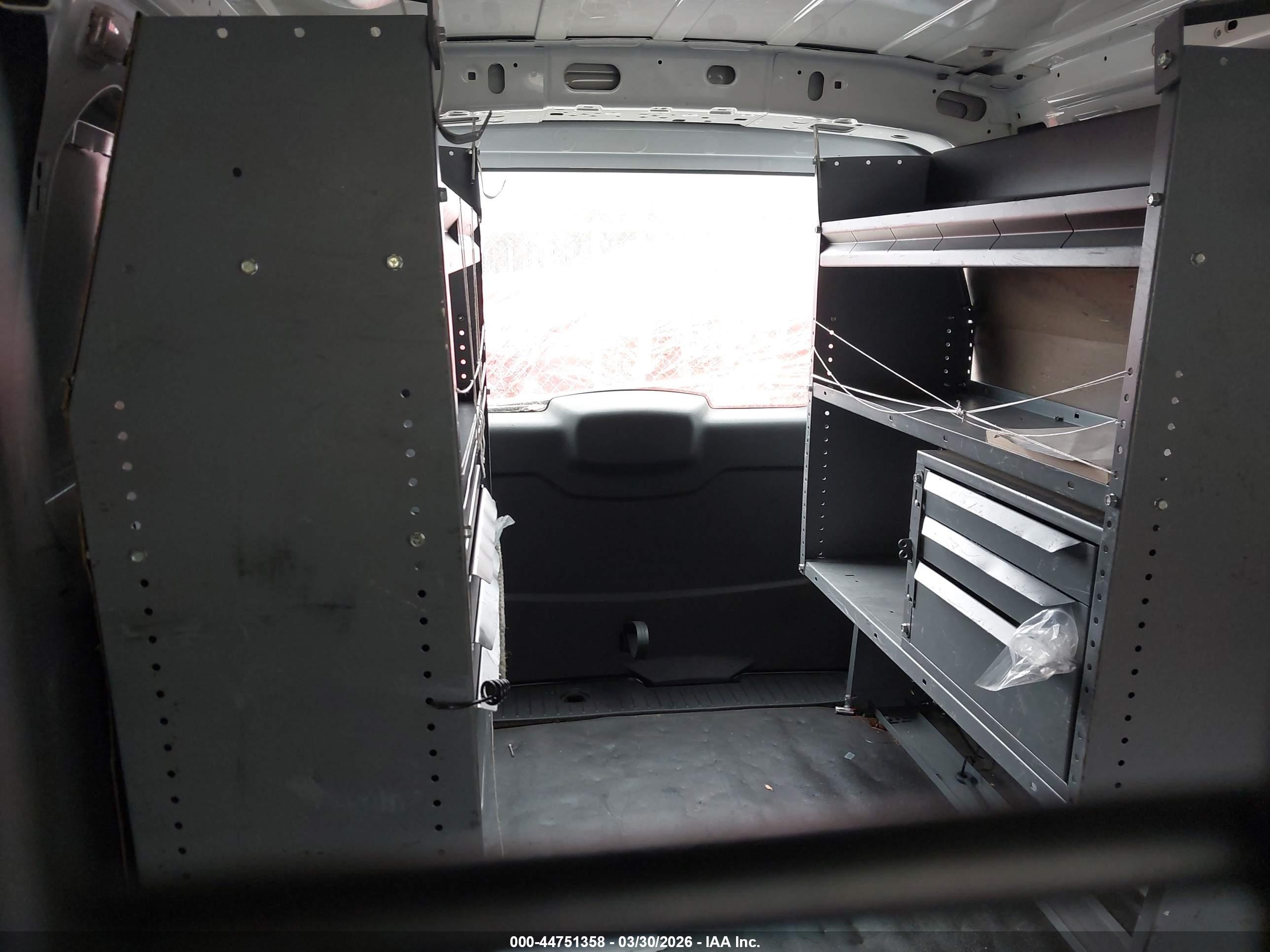 FORD TRANSIT image 8