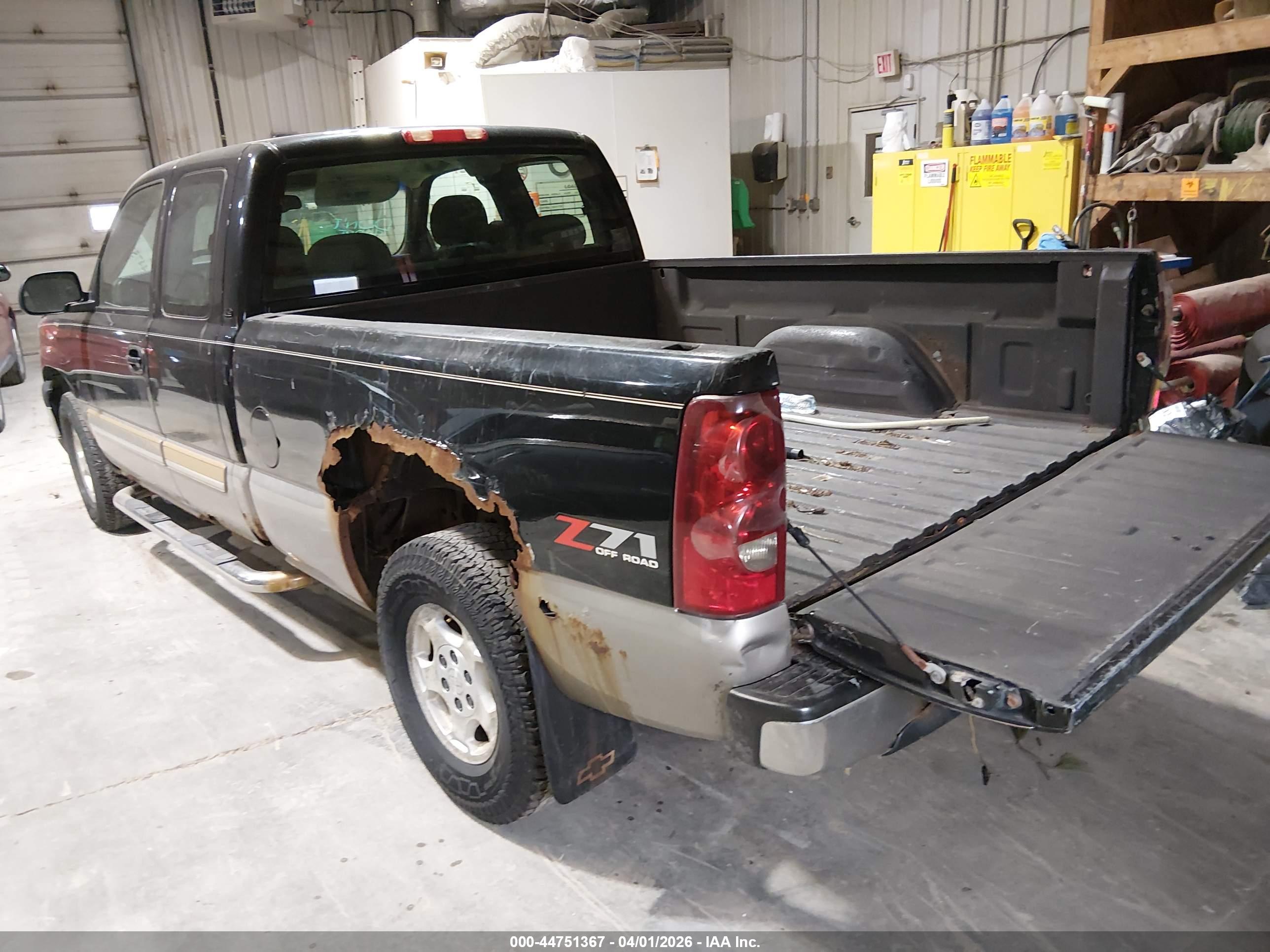 CHEVROLET SILVERADO image 3