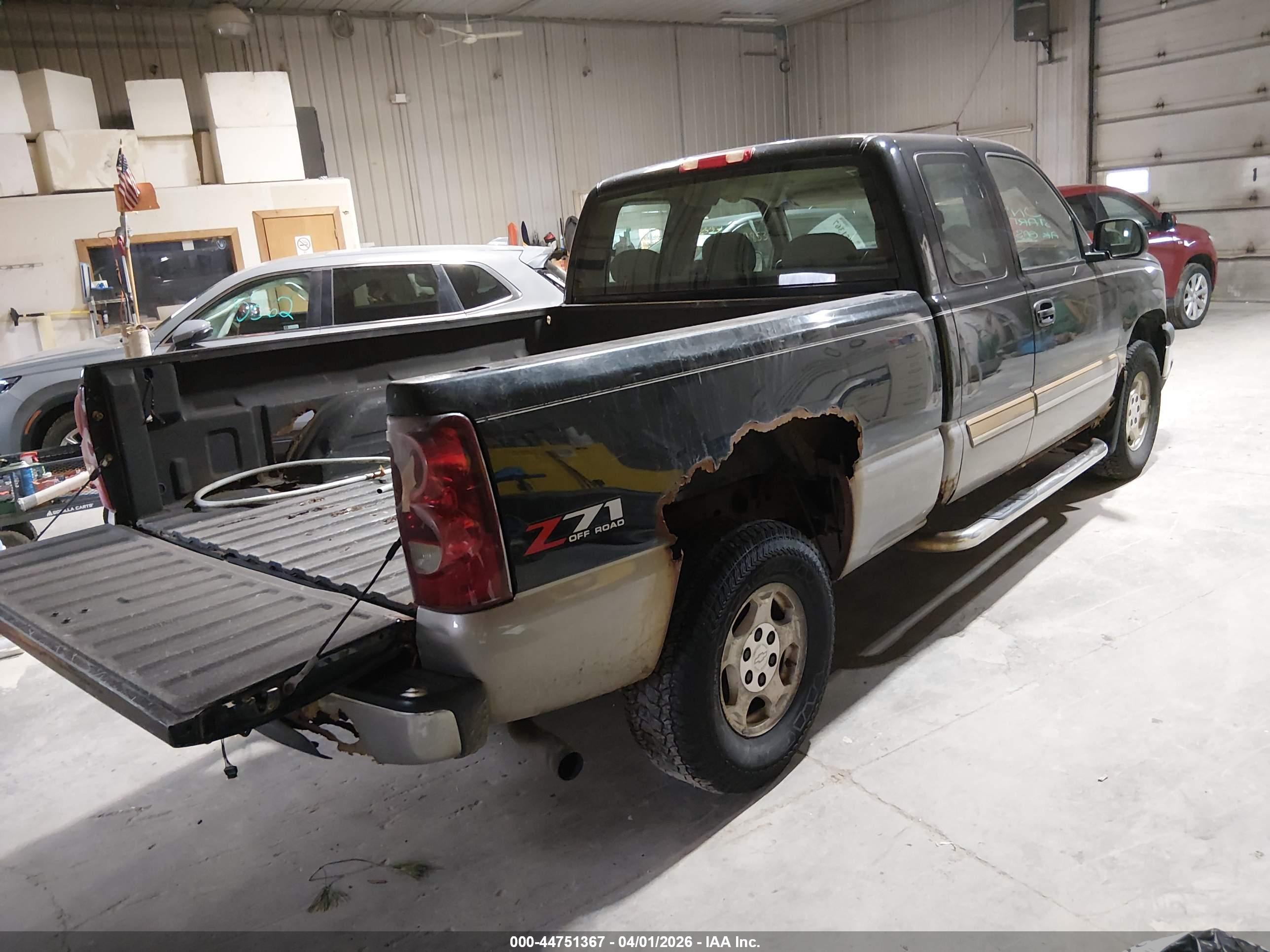 CHEVROLET SILVERADO image 4