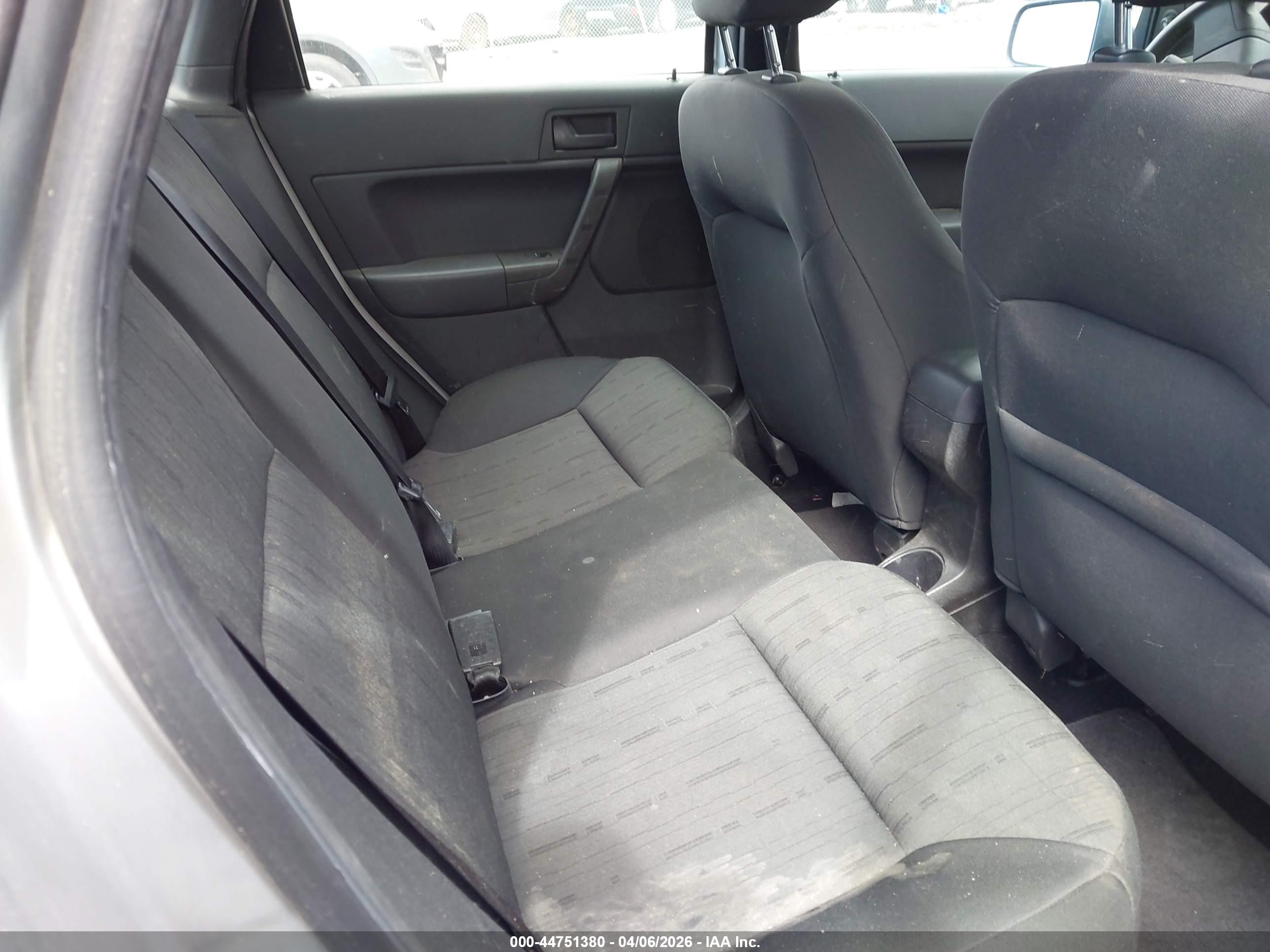 FORD FOCUS image 8